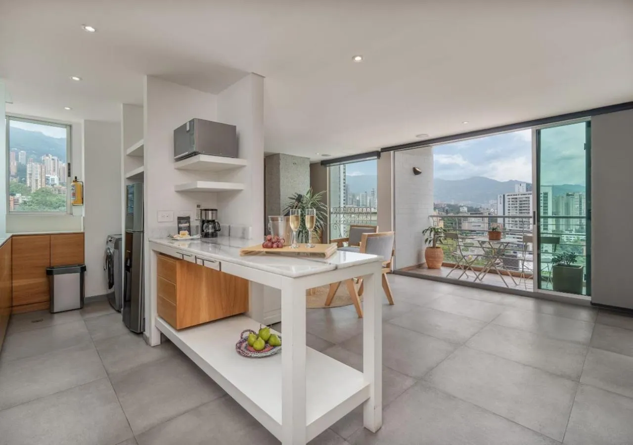 Kitchen or kitchenette in Affinity ApartaHotel - Extended Stay