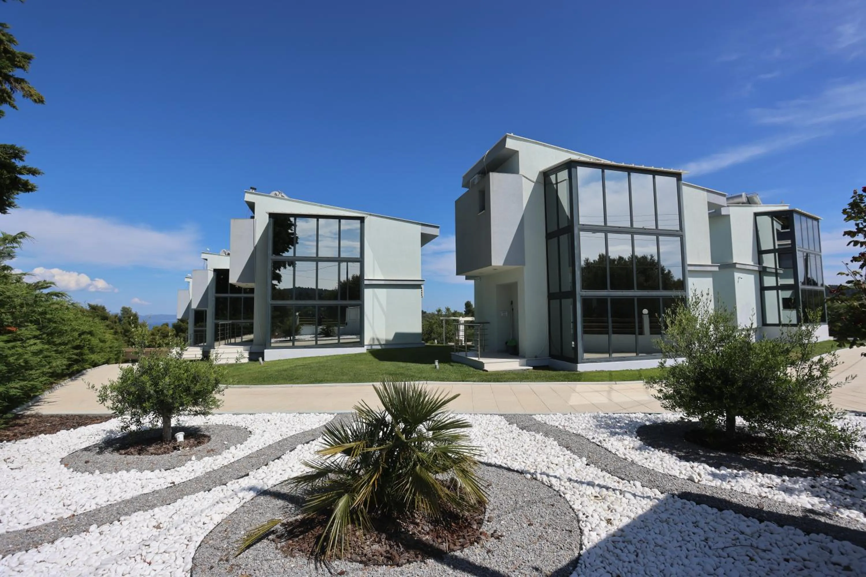 Property building in Blue Avenue