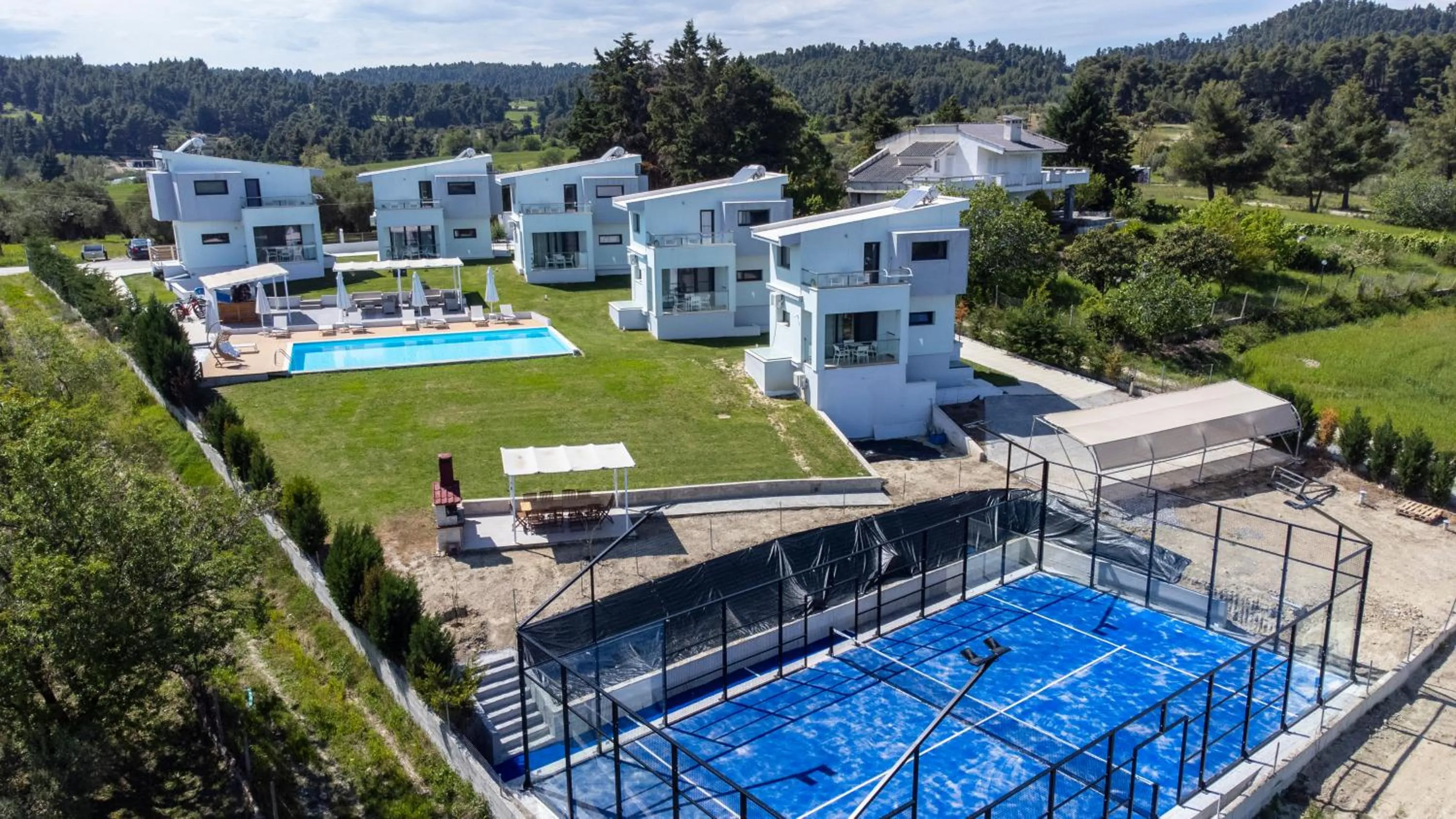 Property building in Blue Avenue