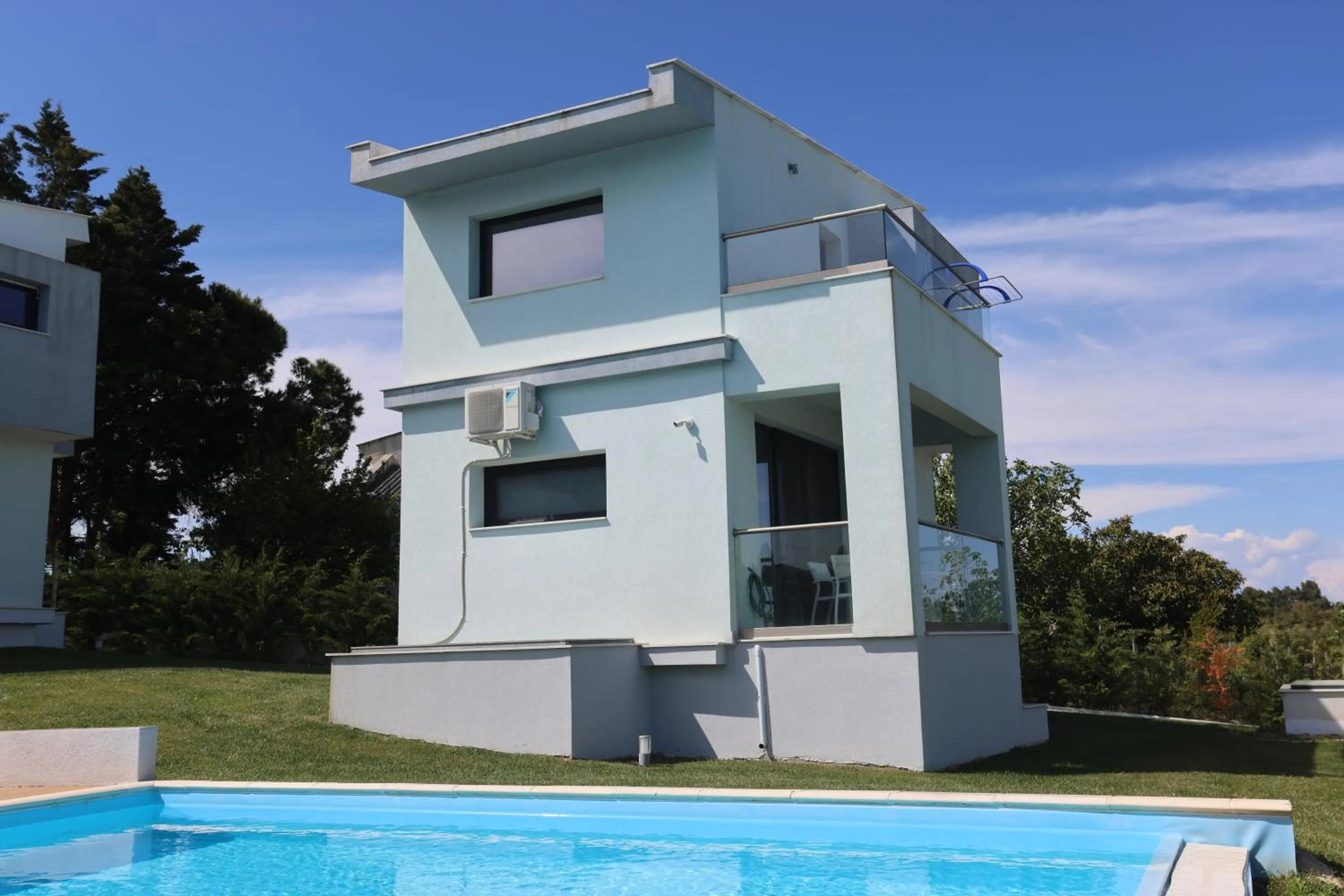 Property building in Blue Avenue