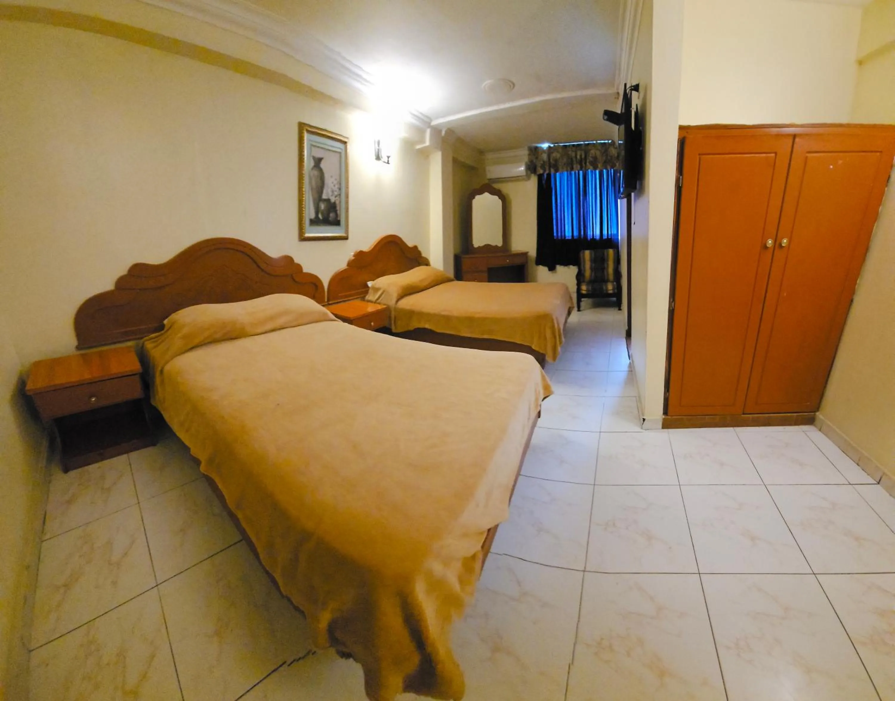 Bed in Hotel Montreal