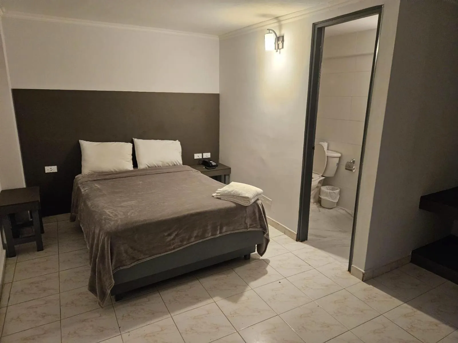 Bed in Hotel Montreal