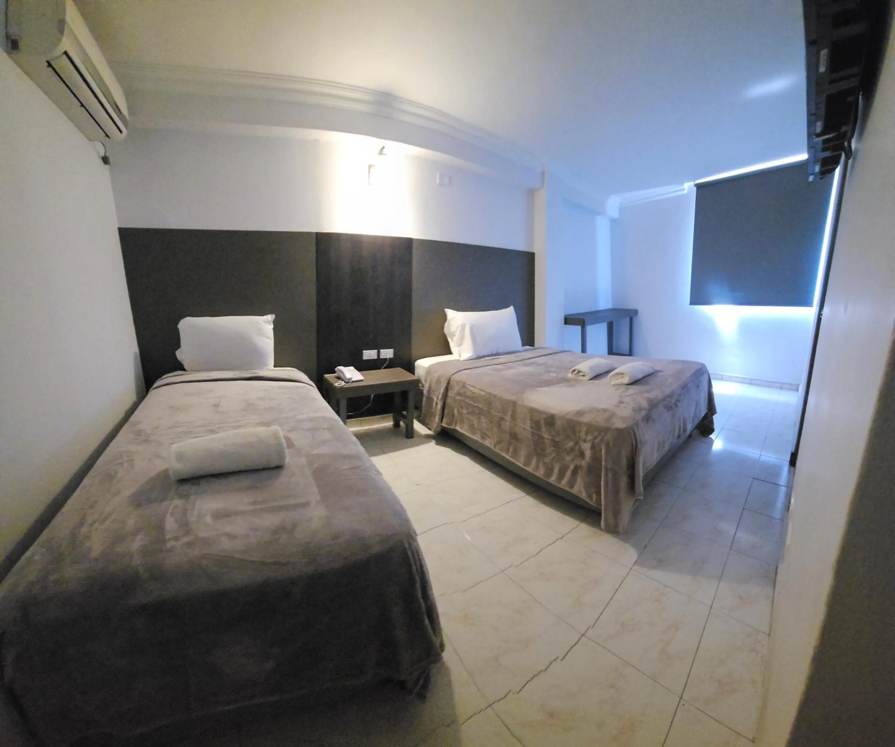 Bed in Hotel Montreal