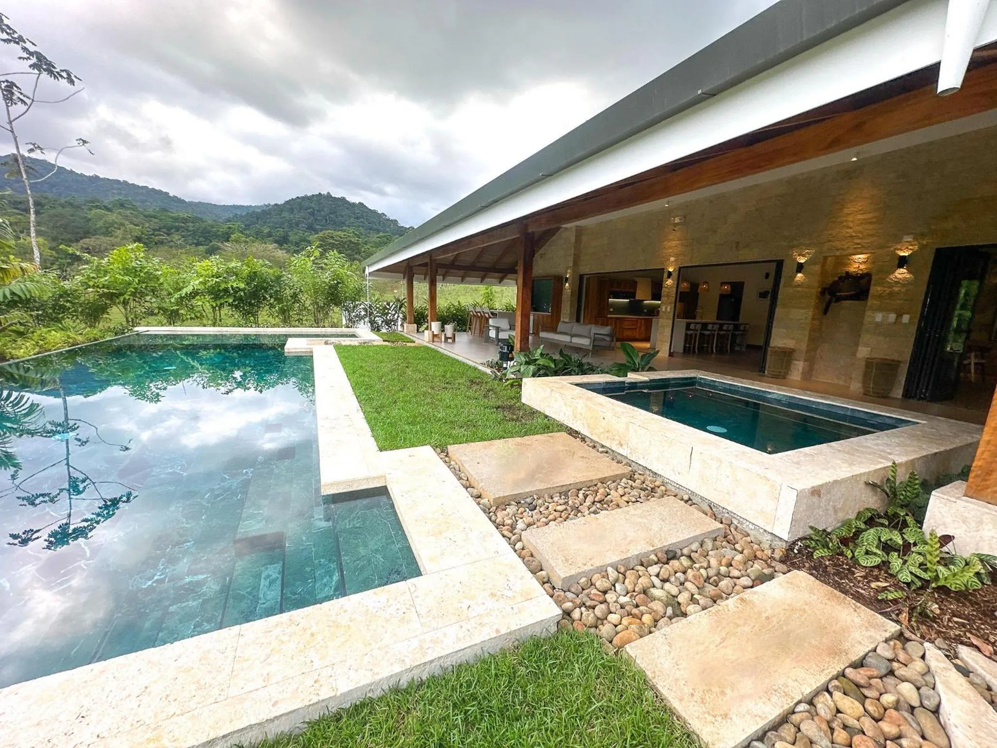 Swimming pool in Chachagua Rainforest Hotel & Hot Springs