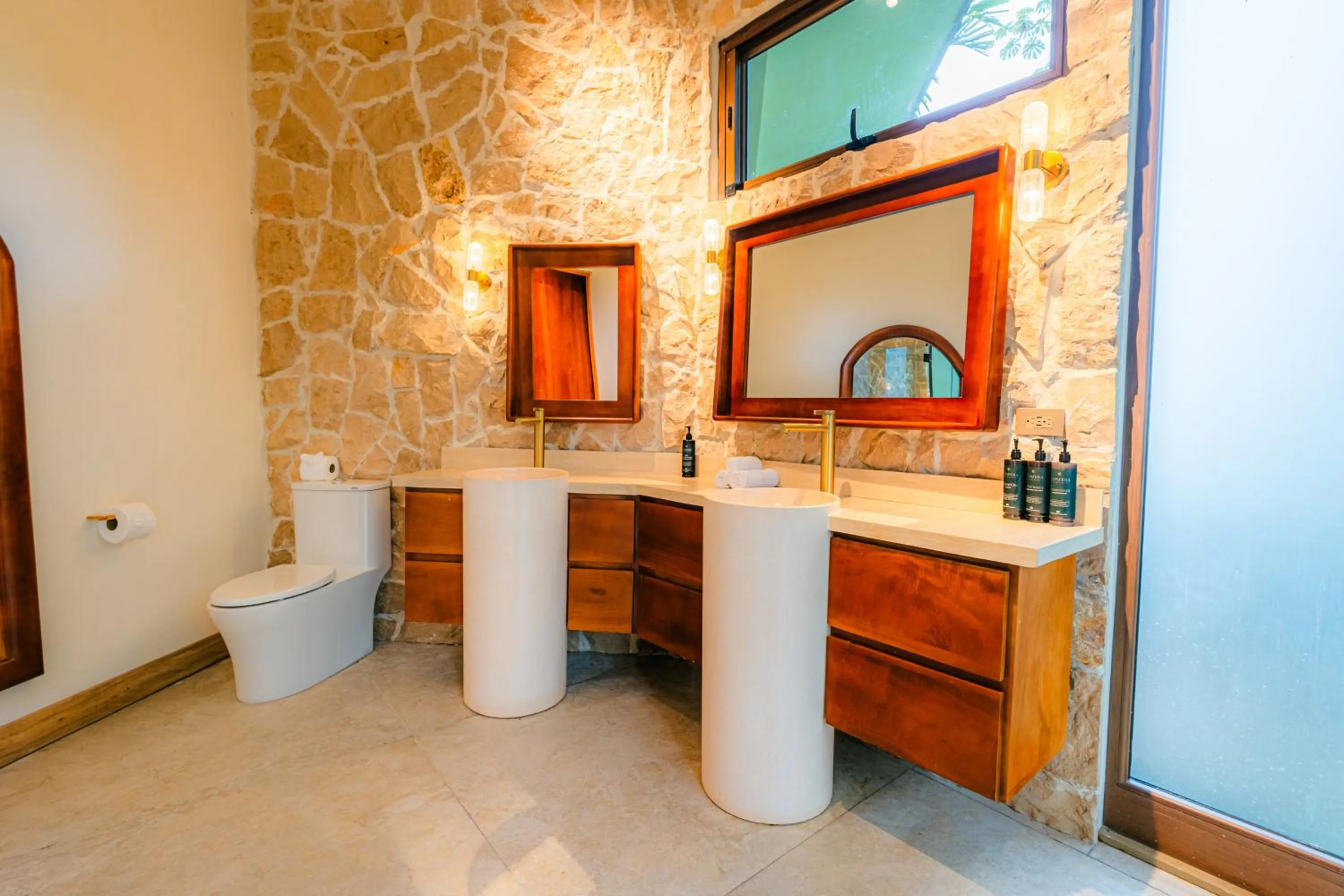 Bathroom in Chachagua Rainforest Hotel & Hot Springs