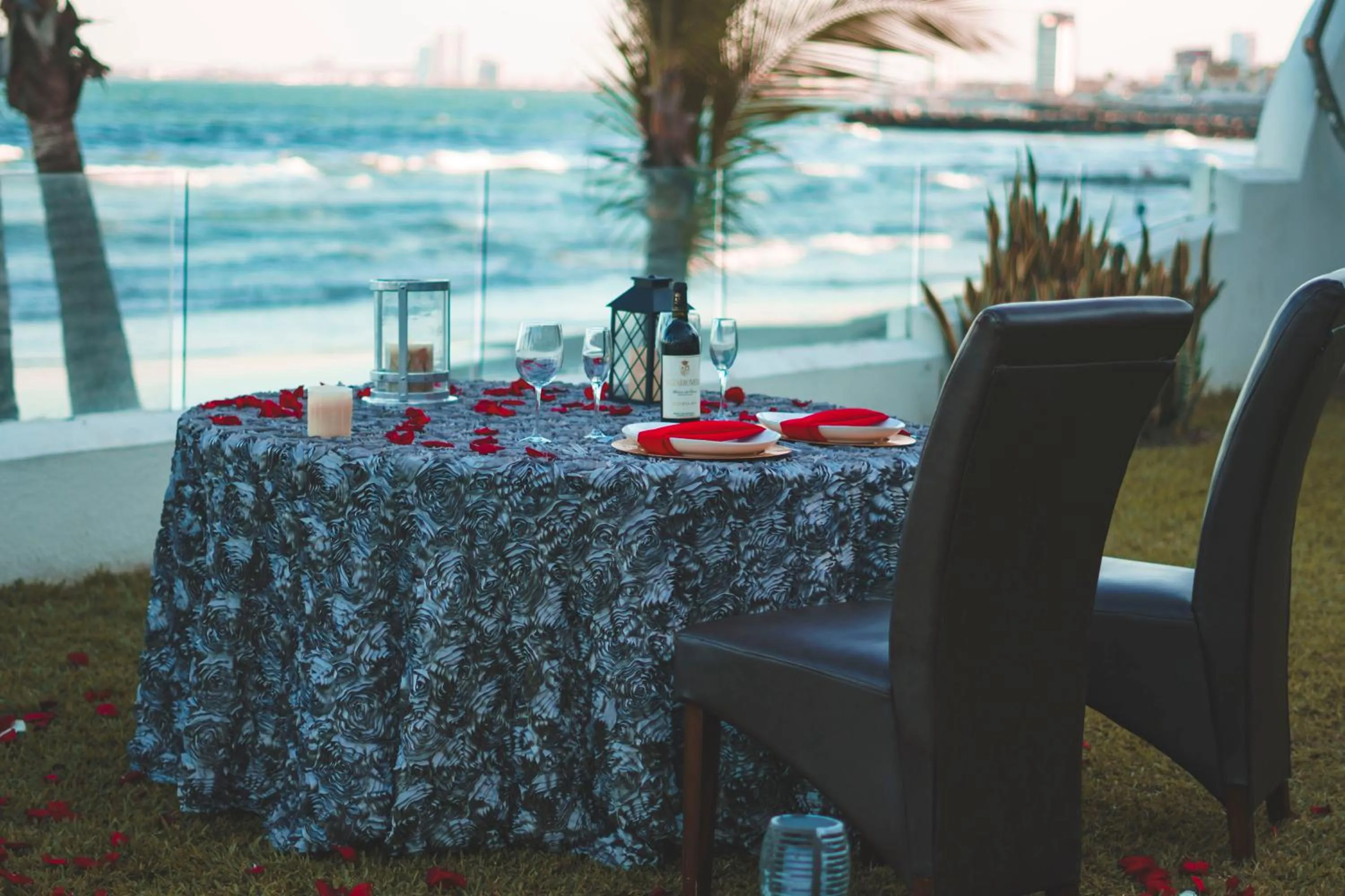 Food and drinks in Playa Caracol Hotel & Spa