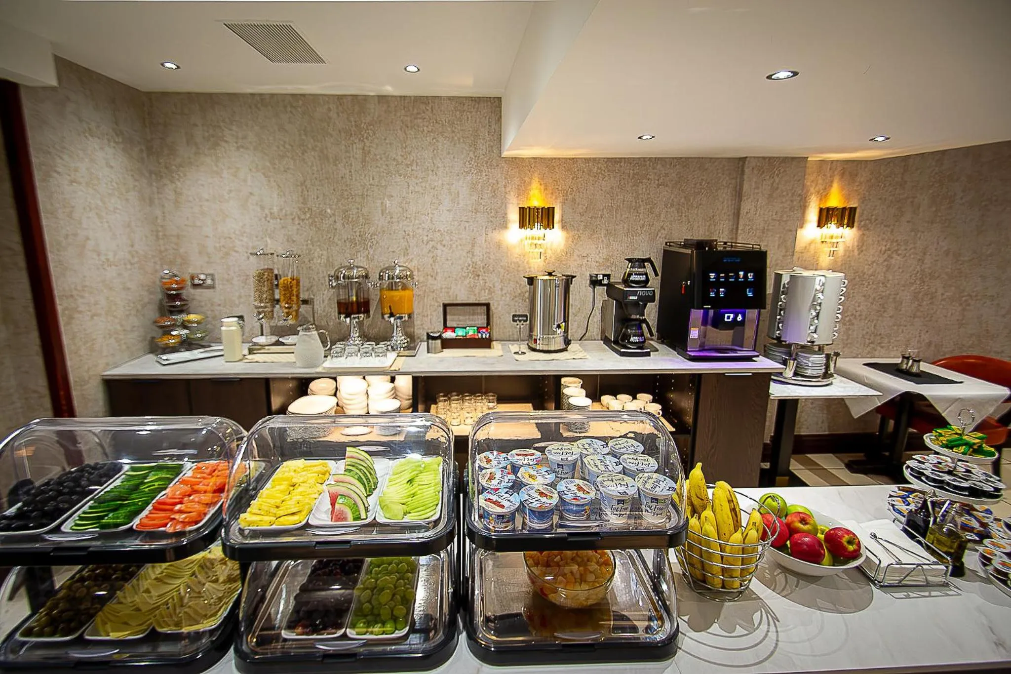 Restaurant/places to eat in Hyde Park International