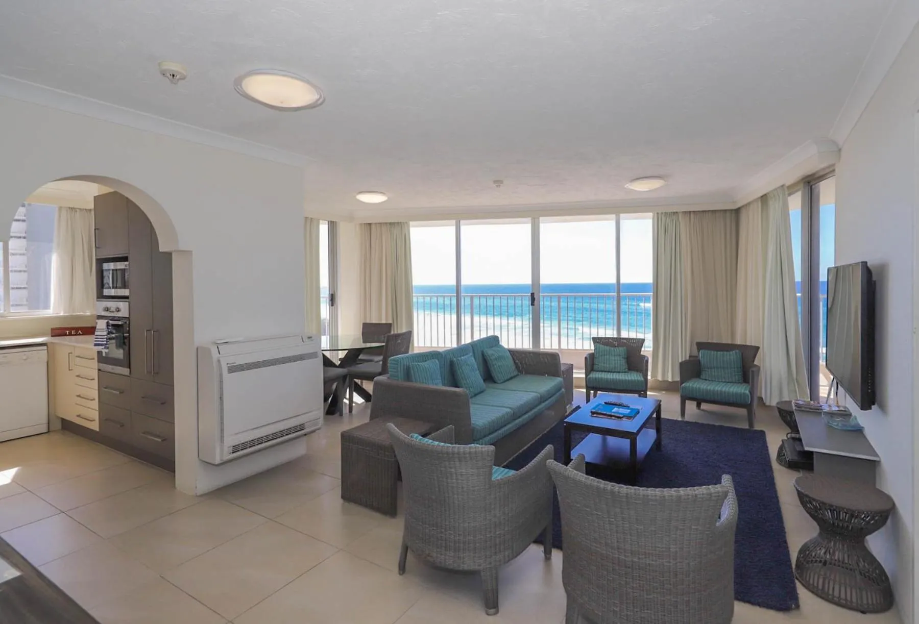 Sea view in Beachside Tower Apartments