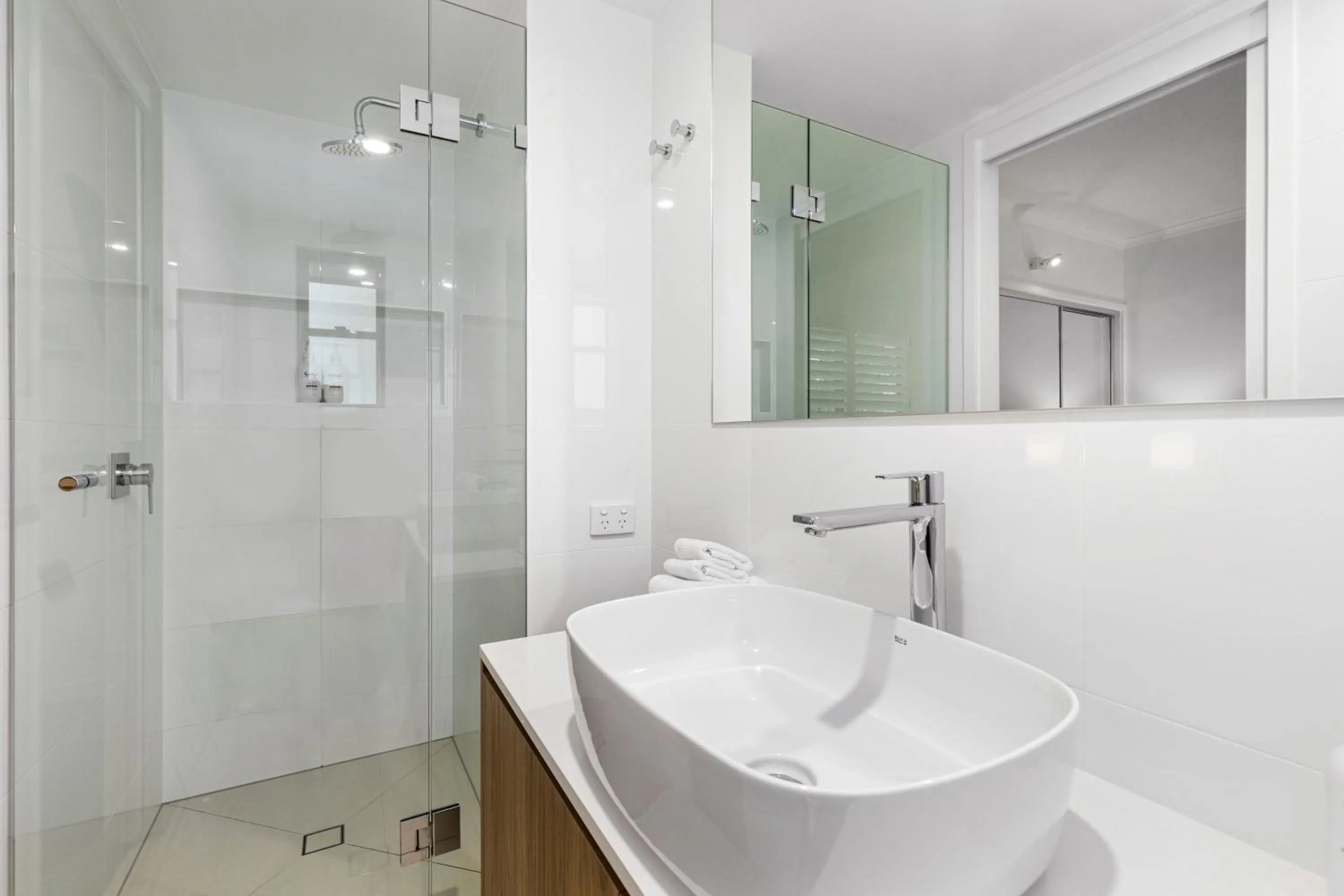 Shower in Bella Casa Noosa