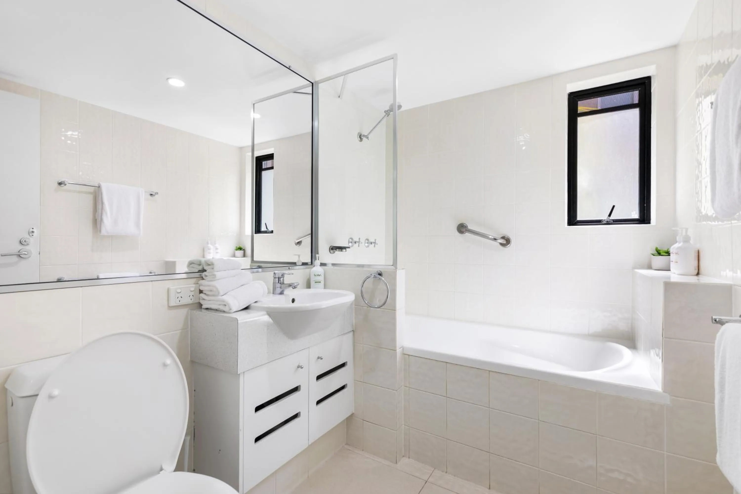 Shower in Bella Casa Noosa