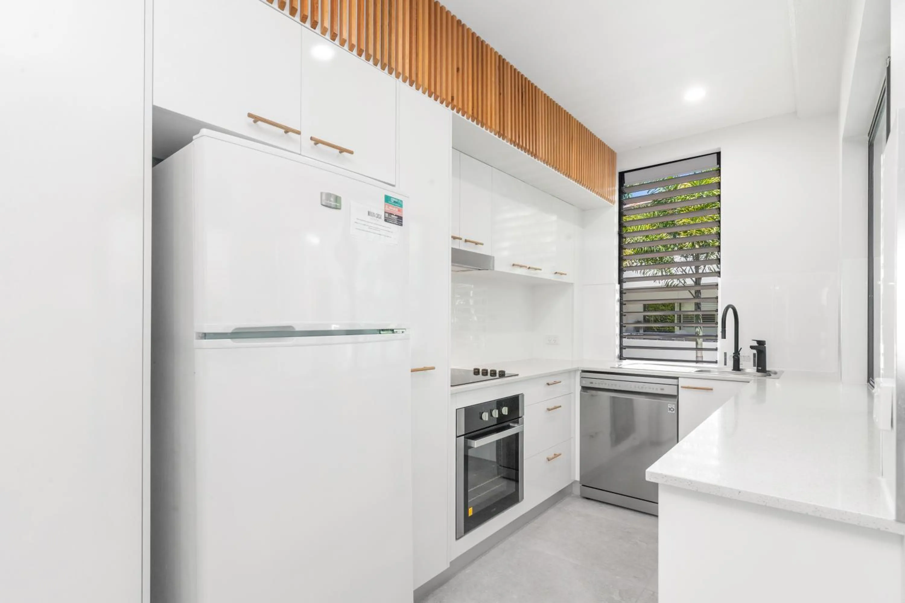 Kitchen or kitchenette in Bella Casa Noosa