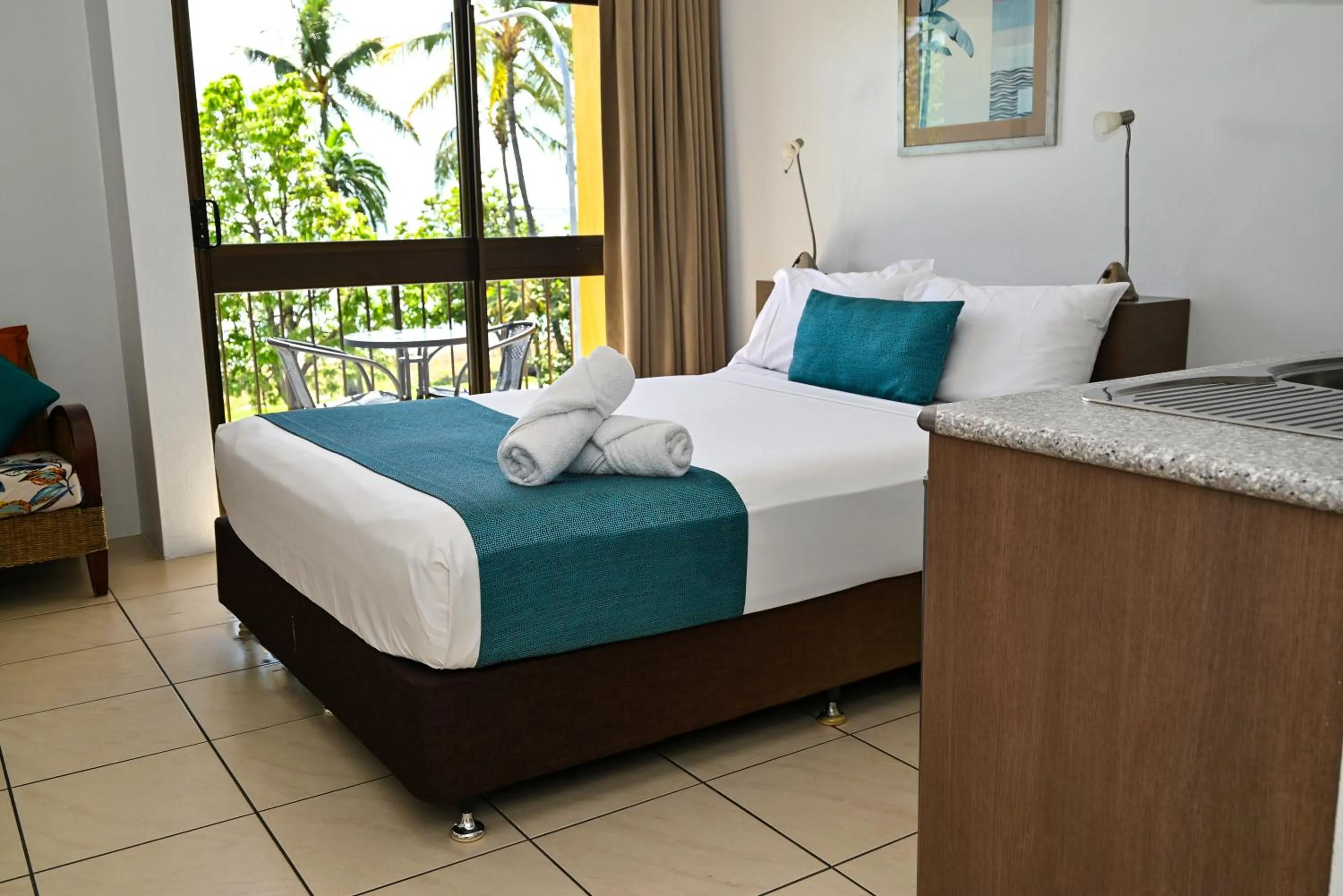 Property building, Bed in Waters Edge The Strand