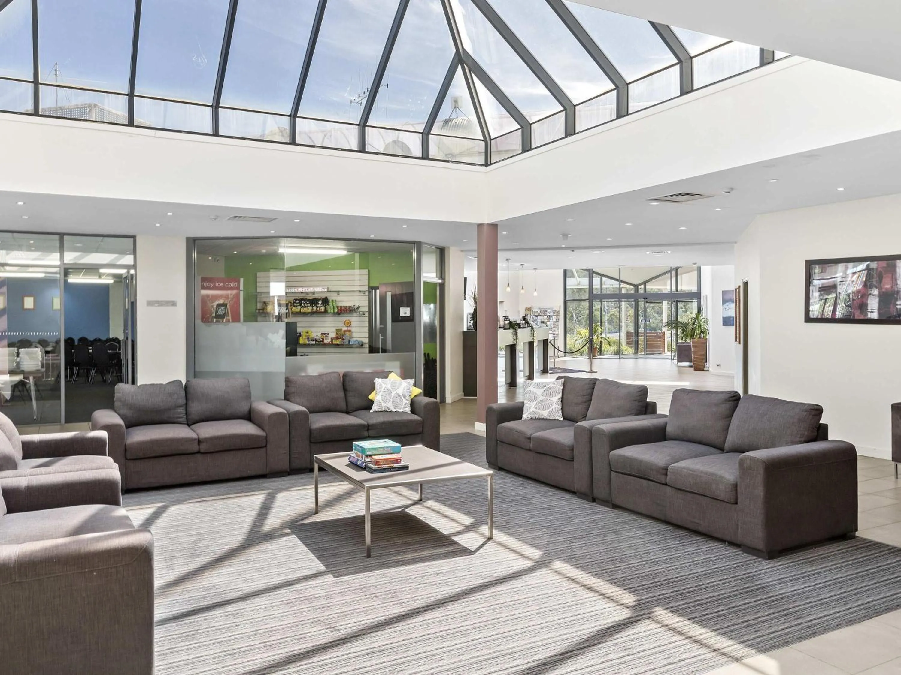 Property building in ibis Styles Canberra Eagle Hawk