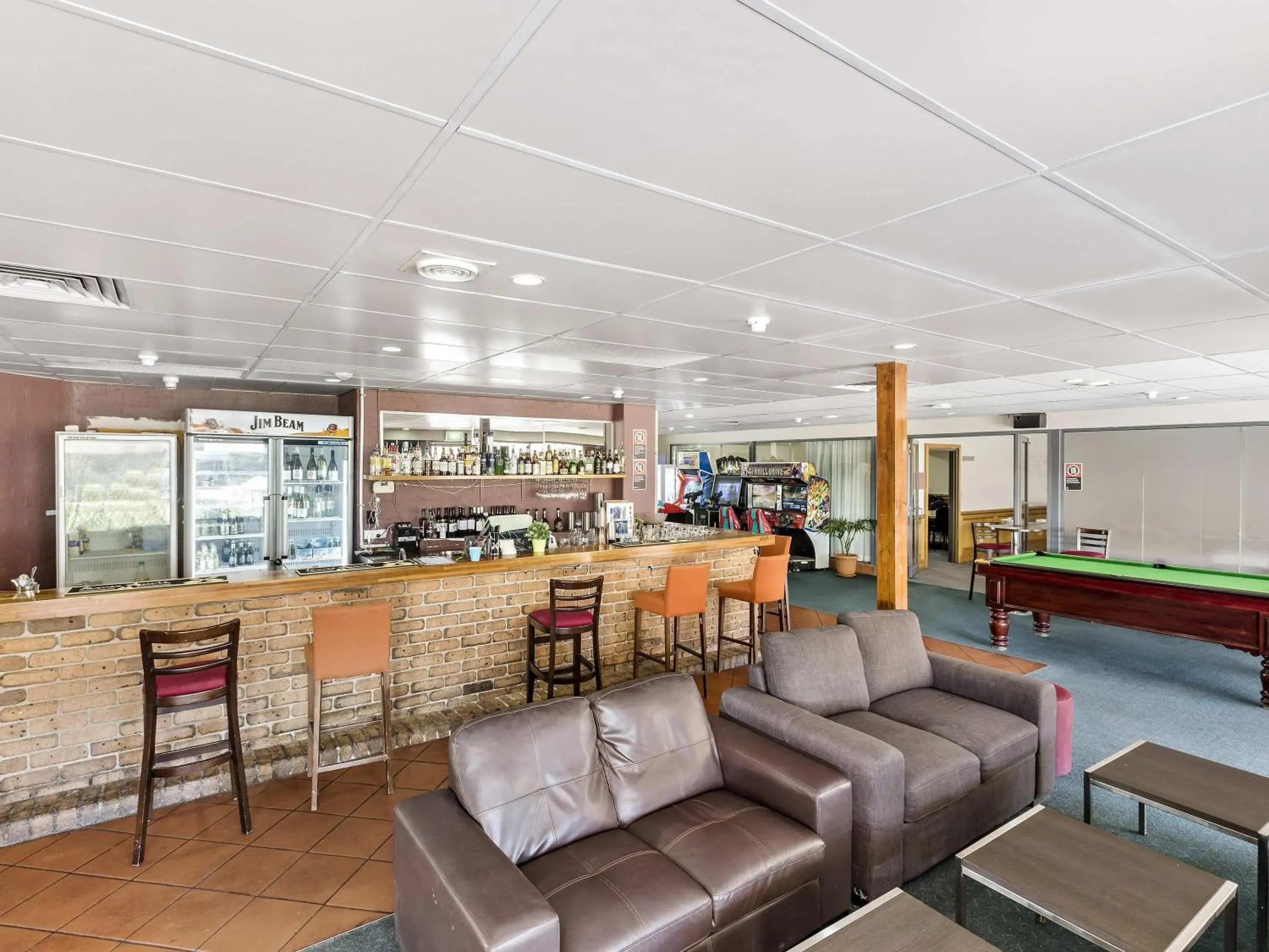 Lounge or bar in ibis Styles Canberra Eagle Hawk Lounge or bar in ibis Styles Canberra Eagle Hawk