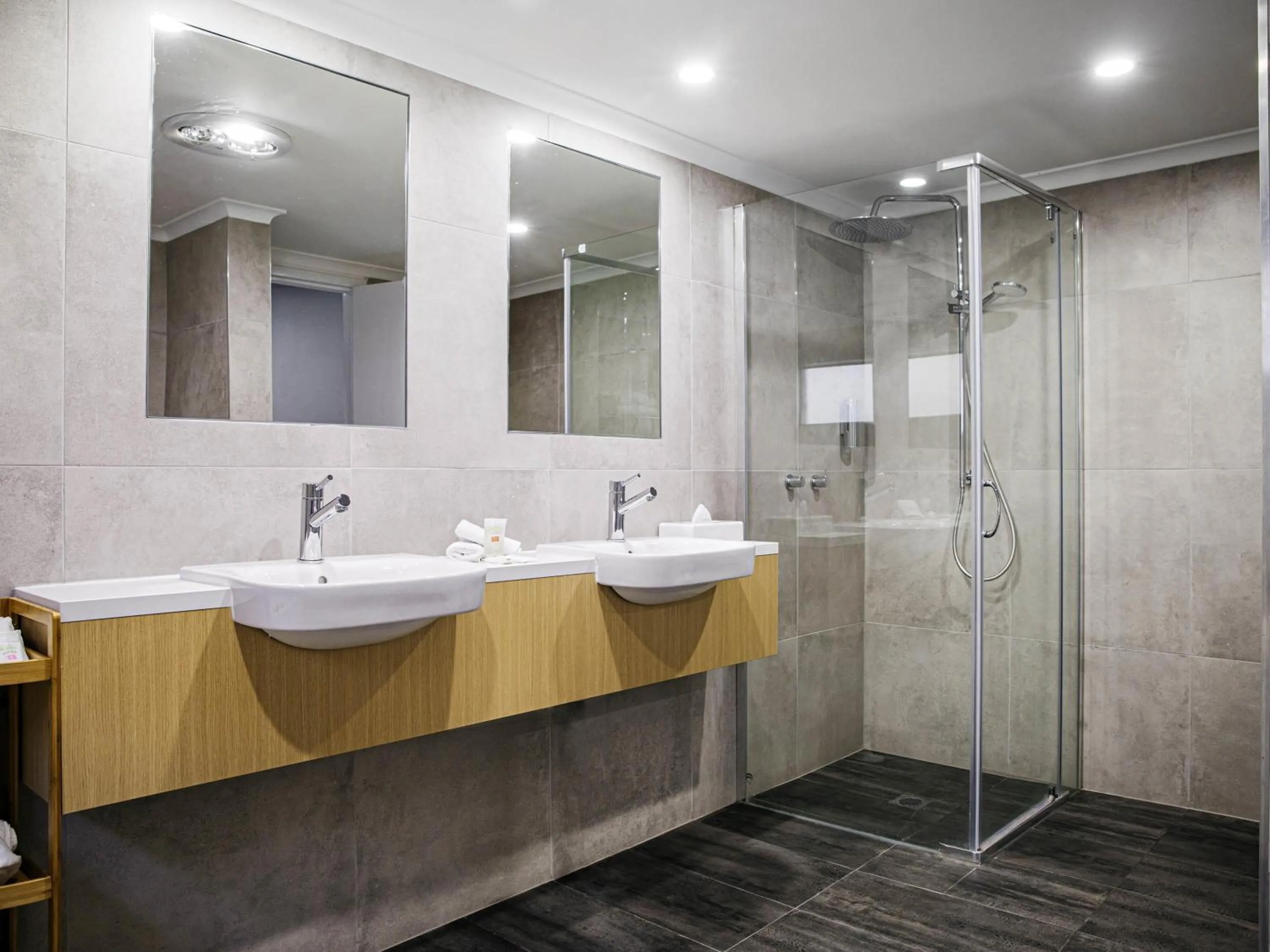 Bedroom in ibis Styles Canberra Eagle Hawk