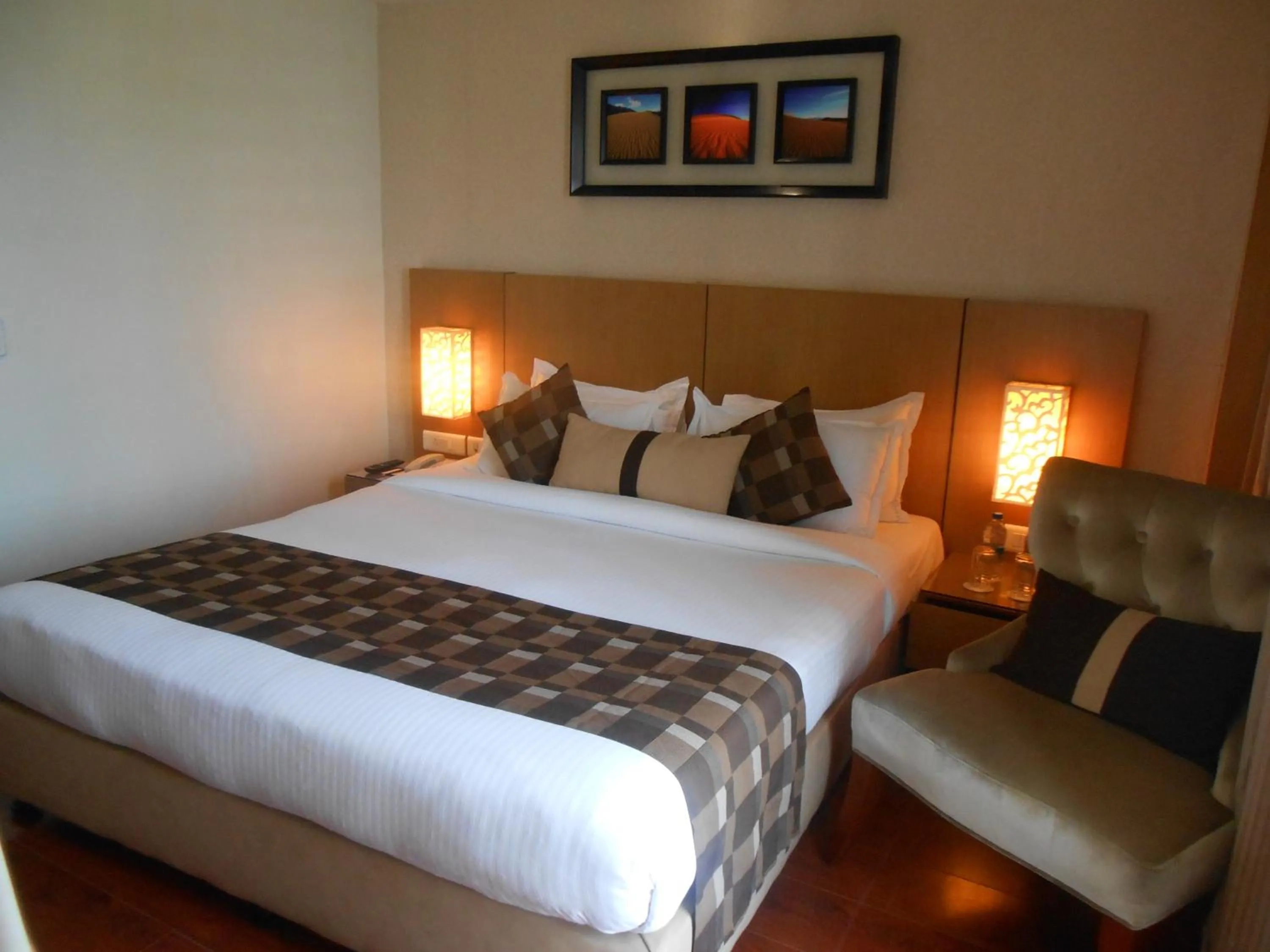 Decorative detail, Bed in Siamton Inn- A Cygnett Collection