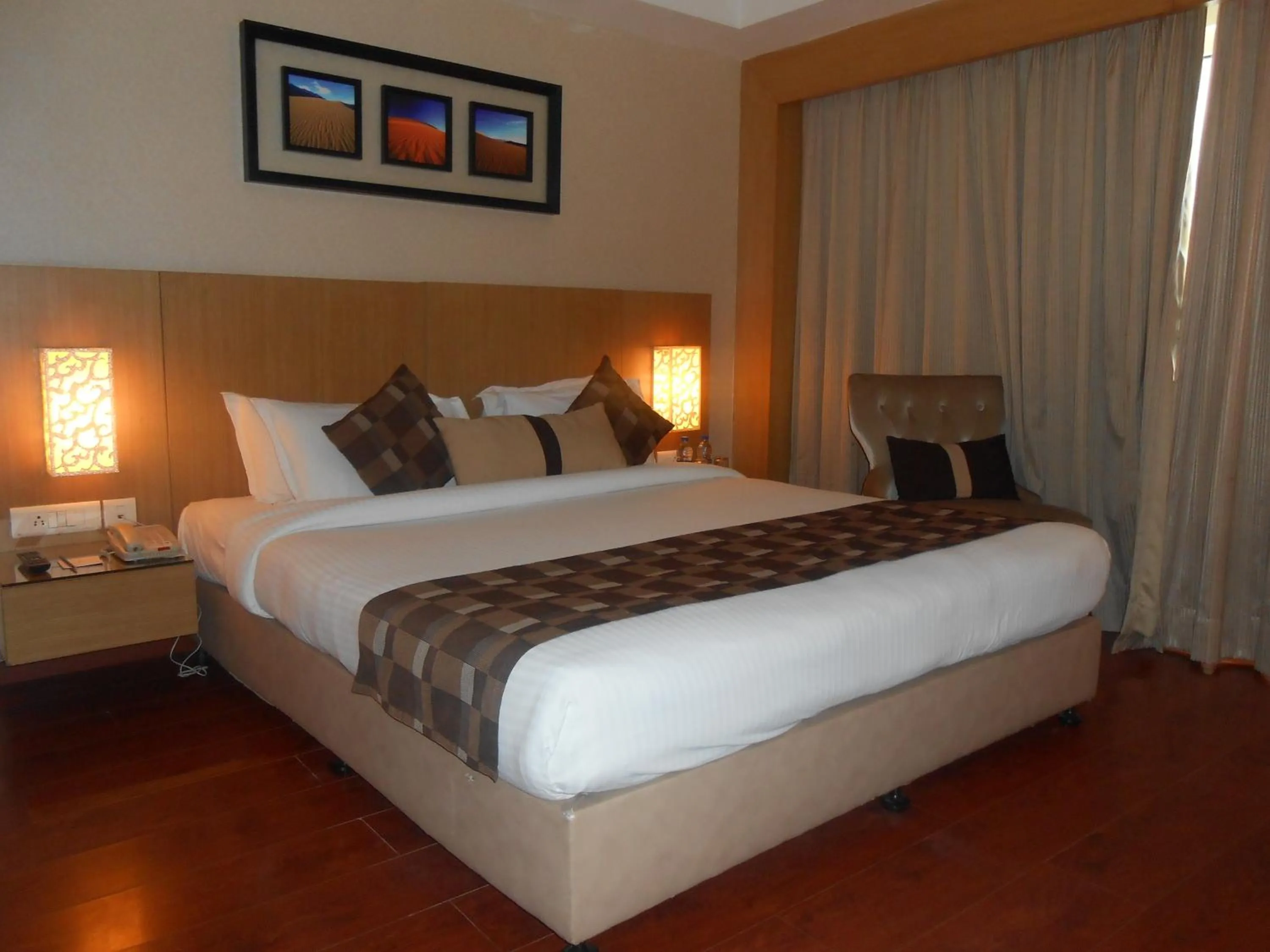 Decorative detail, Bed in Siamton Inn- A Cygnett Collection