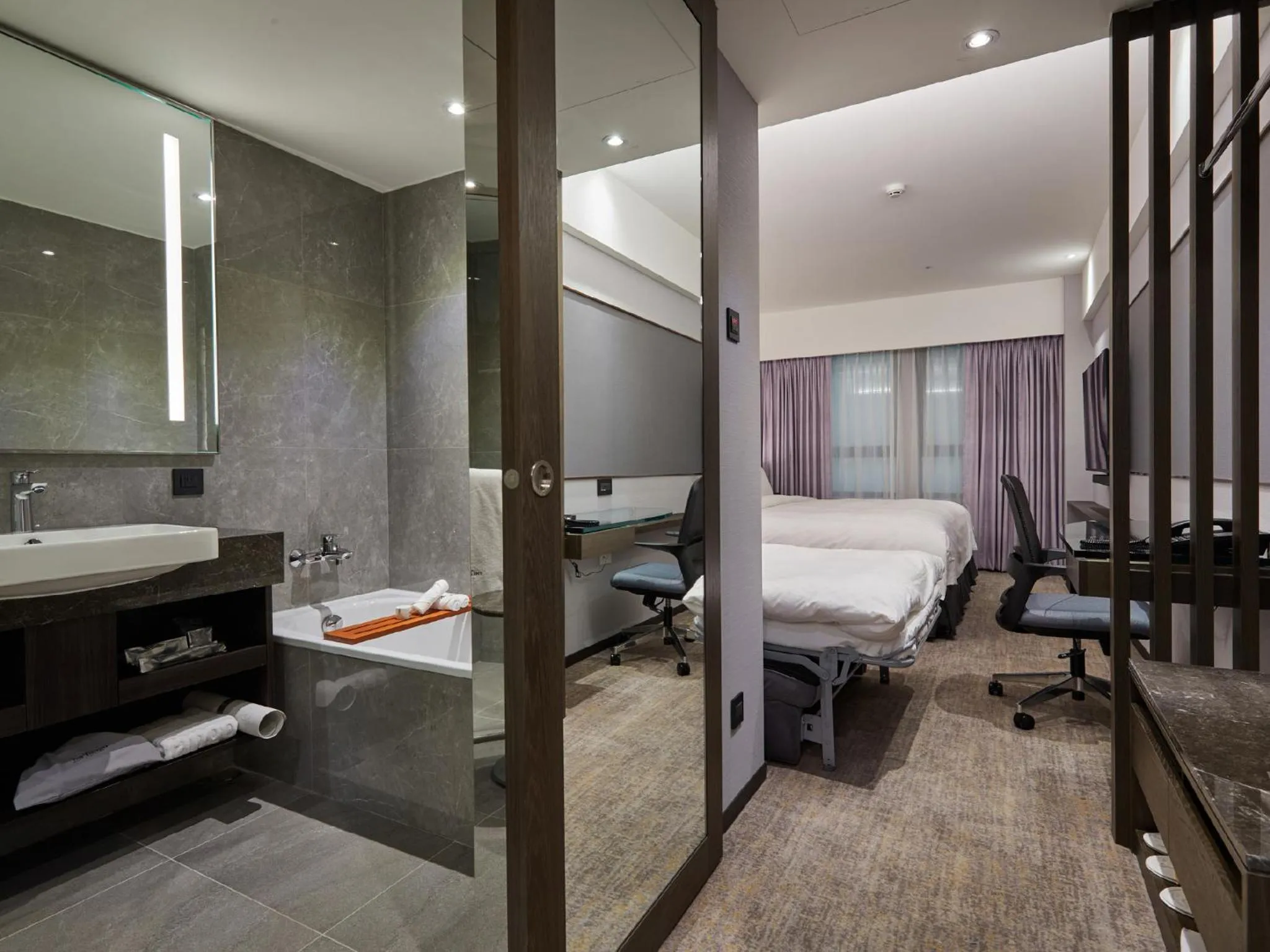 Photo of the whole room, Bed in The Tango Hotel Taipei Linsen