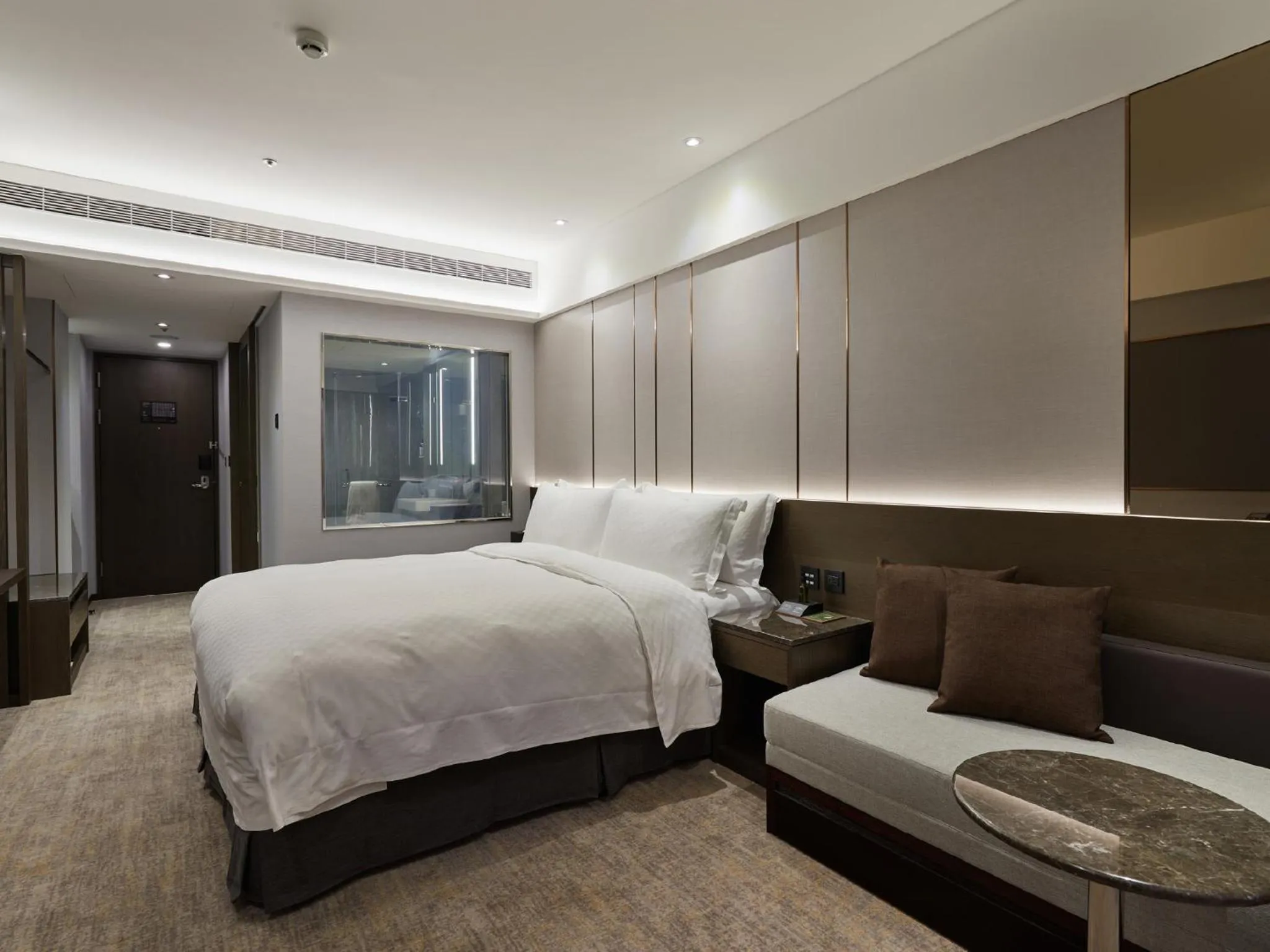 Bed in The Tango Hotel Taipei Linsen