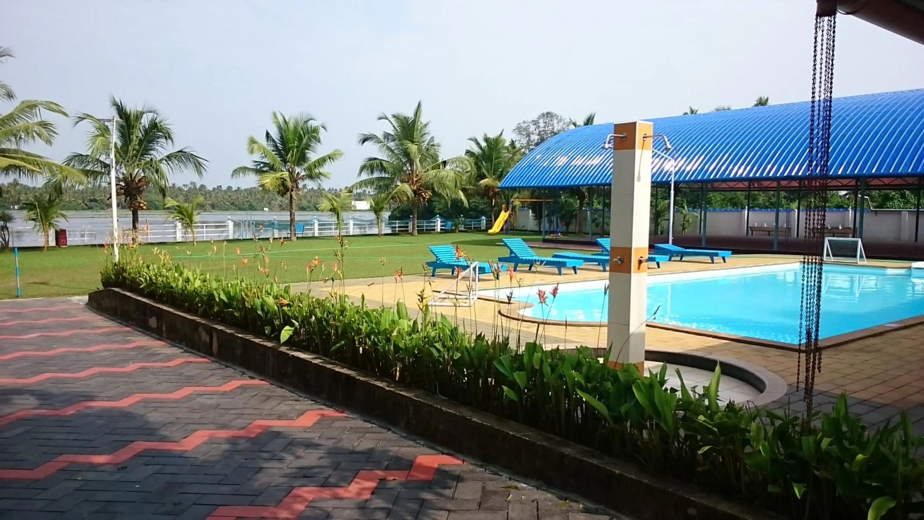Swimming pool in Renai Blue Waters Cherai