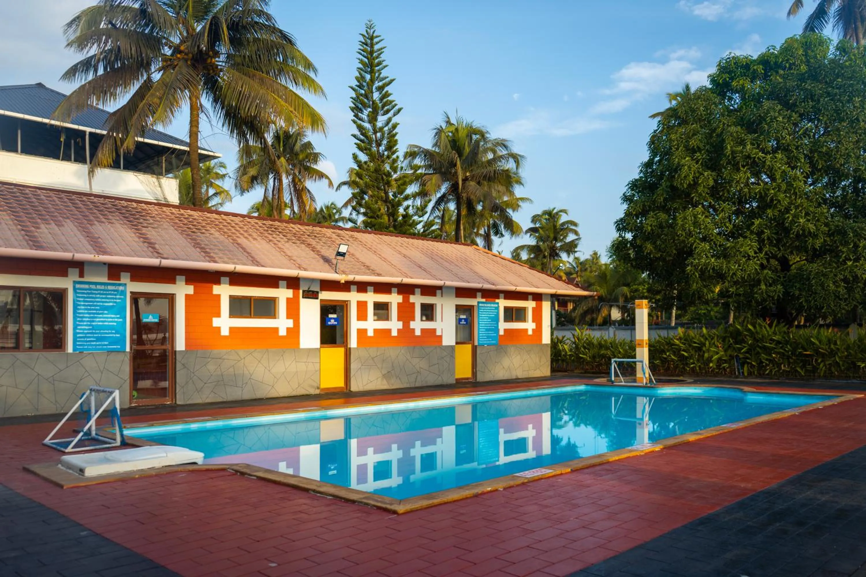 Swimming pool in Renai Blue Waters Cherai