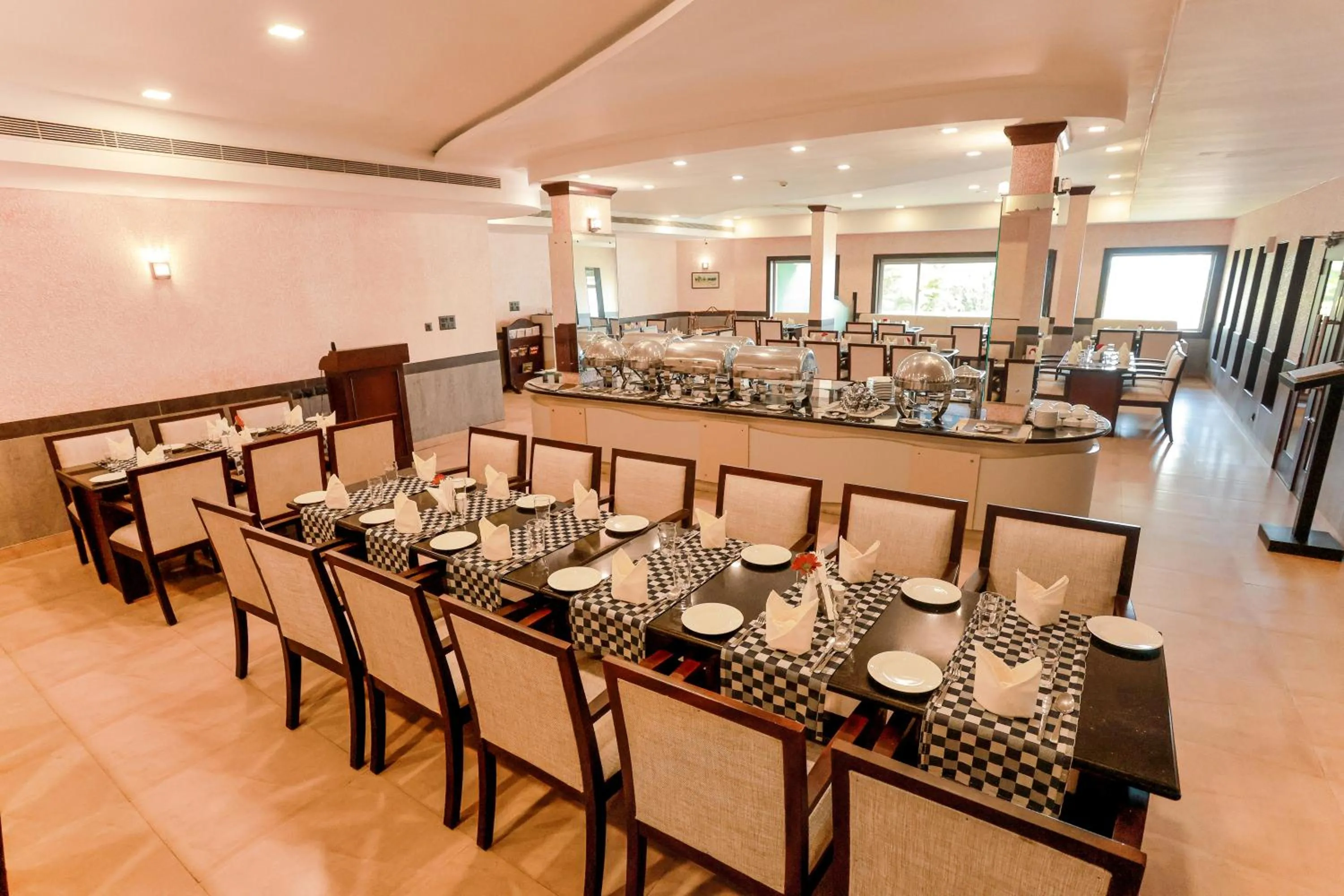 Restaurant/places to eat in Renai Blue Waters Cherai