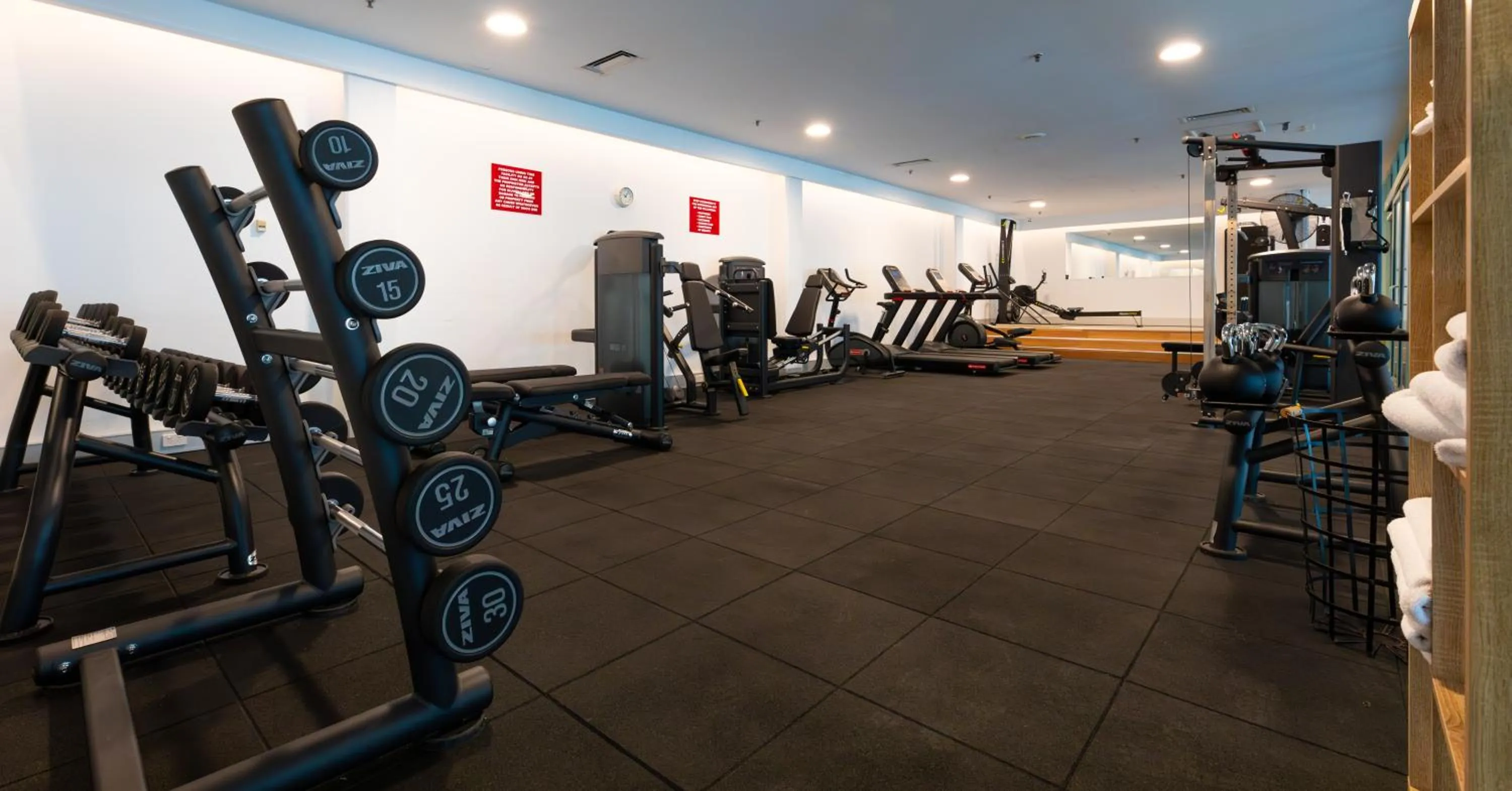 Fitness centre/facilities in Rydges Canberra