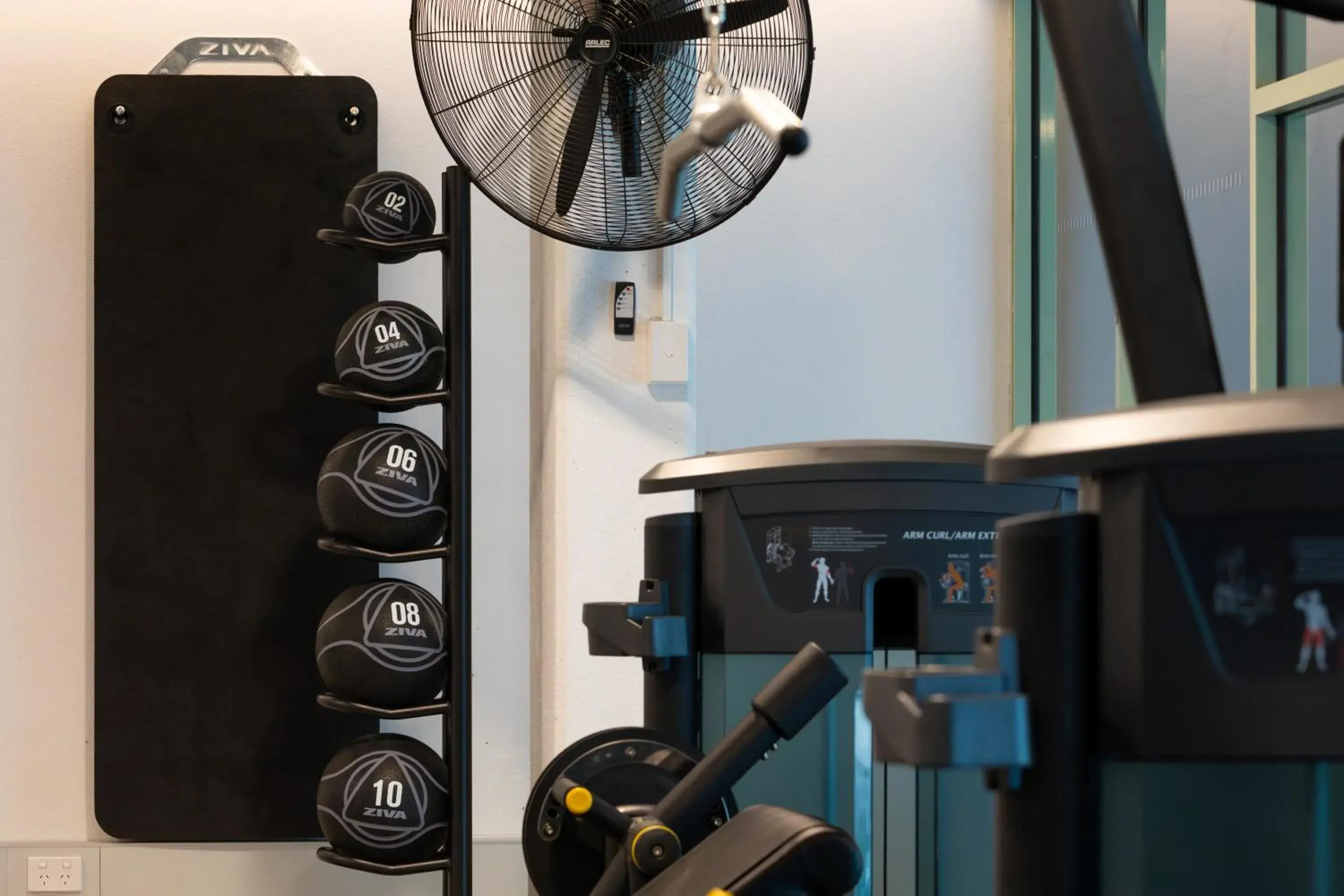 Fitness centre/facilities in Rydges Canberra Fitness centre/facilities in Rydges Canberra