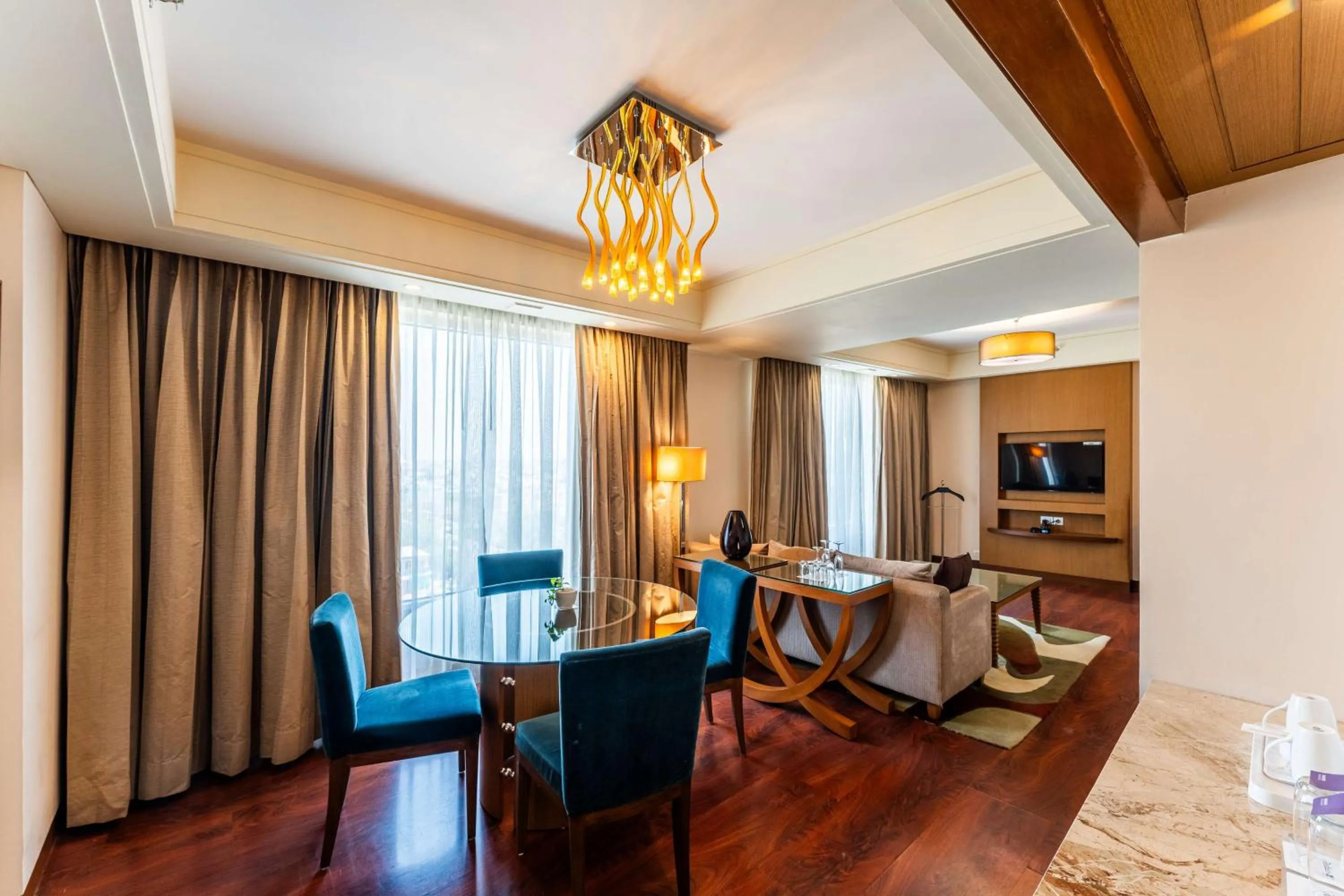 Photo of the whole room in Radisson Blu Hotel, Indore