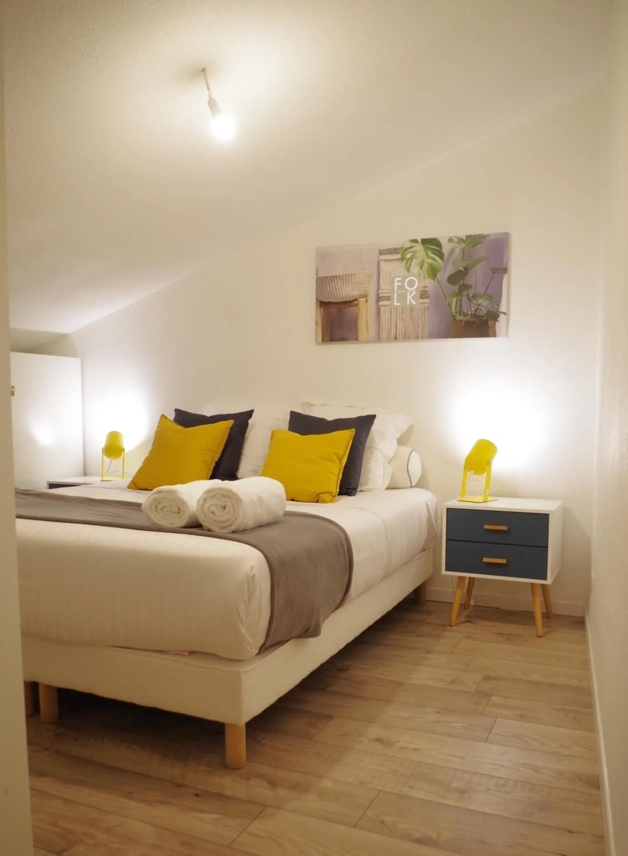 Bed in La Villa Tria Castella Bed in La Villa Tria Castella