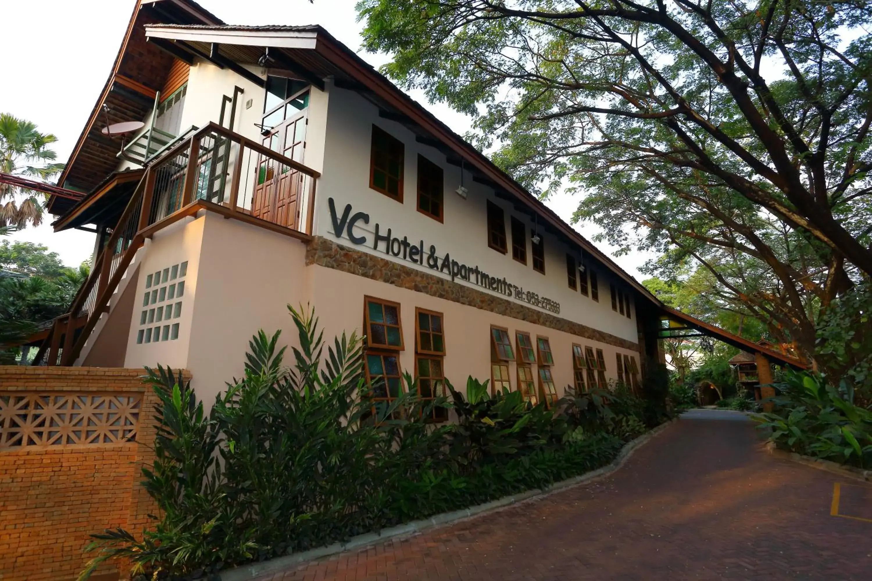 Facade/entrance in VC@Suanpaak Boutique Hotel & Service Apartment Facade/entrance in VC@Suanpaak Boutique Hotel & Service Apartment