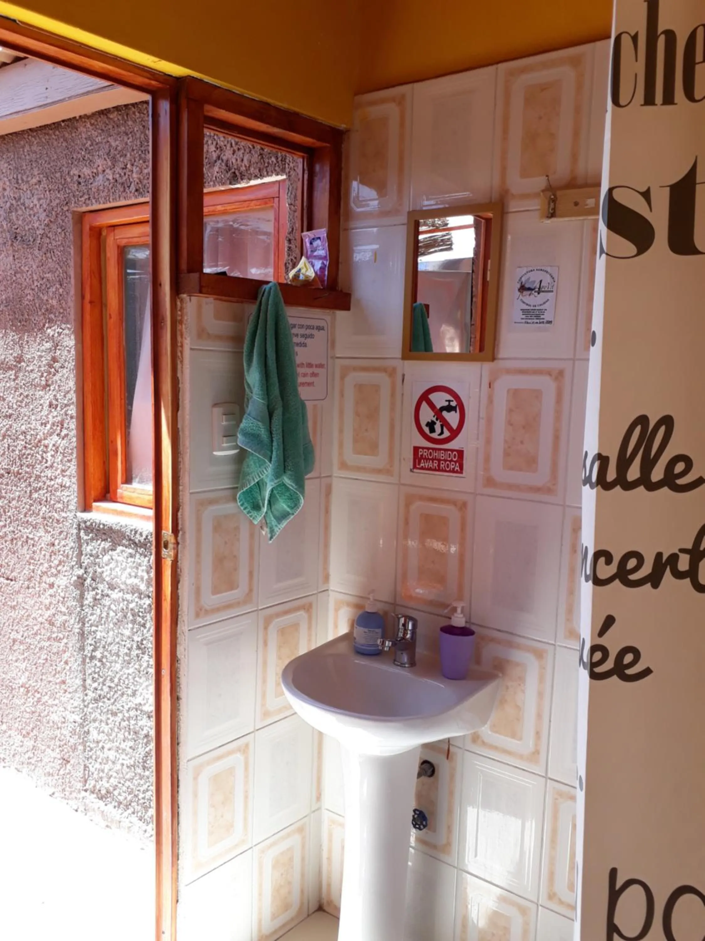 Bathroom in Hostal Open House