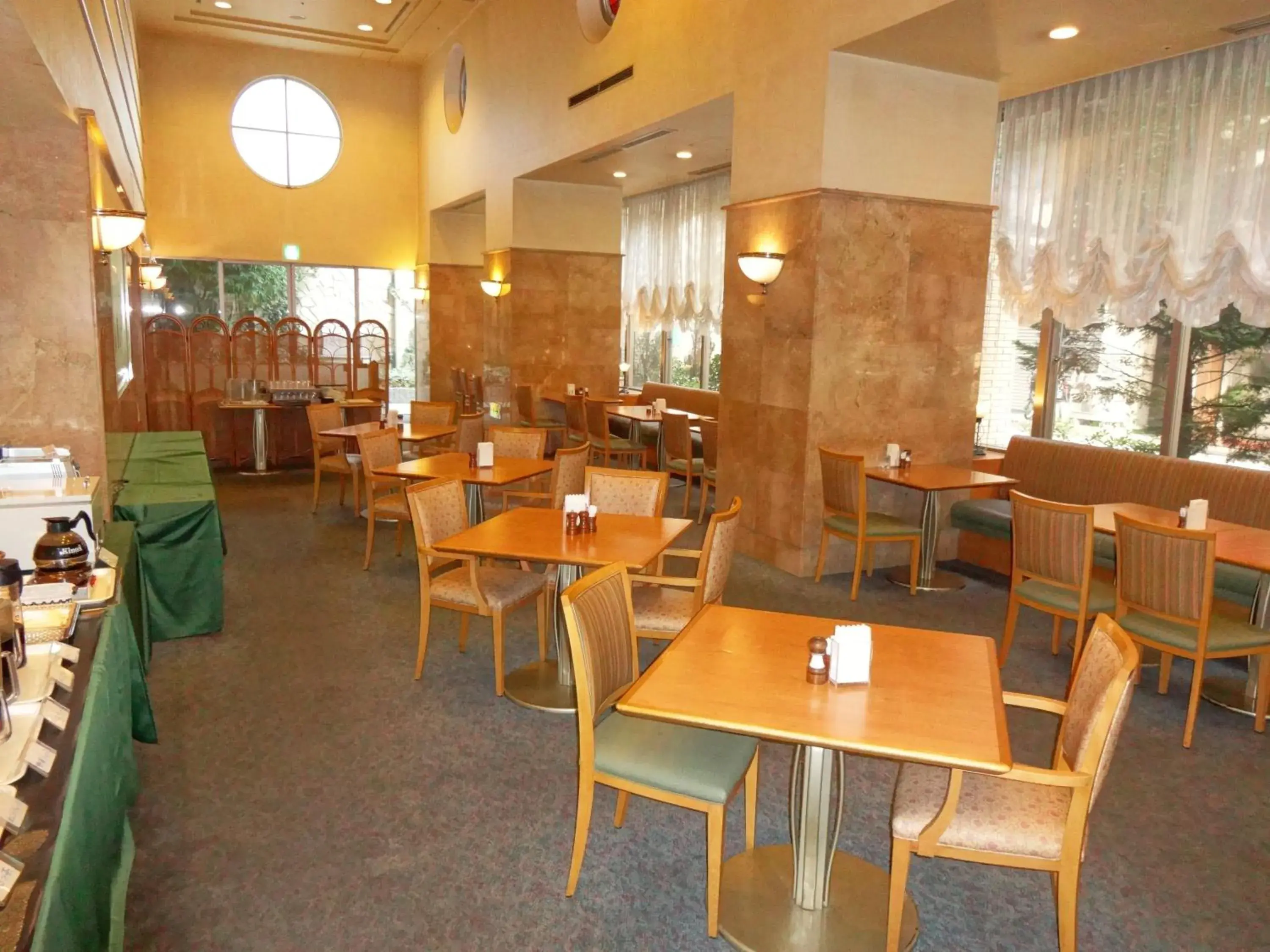 Restaurant/places to eat in Kobe Luminous Hotel Restaurant/places to eat in Kobe Luminous Hotel