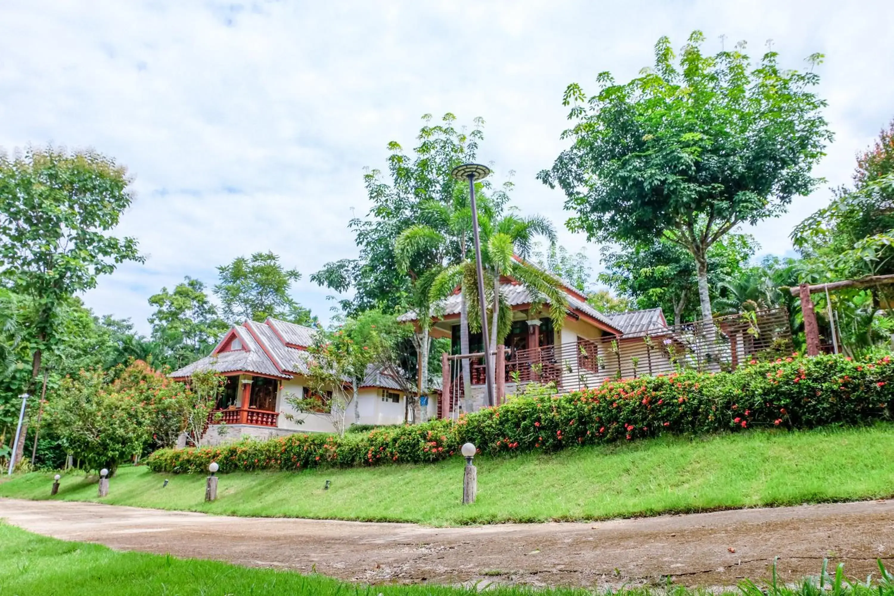 Property building in Mont Goei Pai Property building in Mont Goei Pai