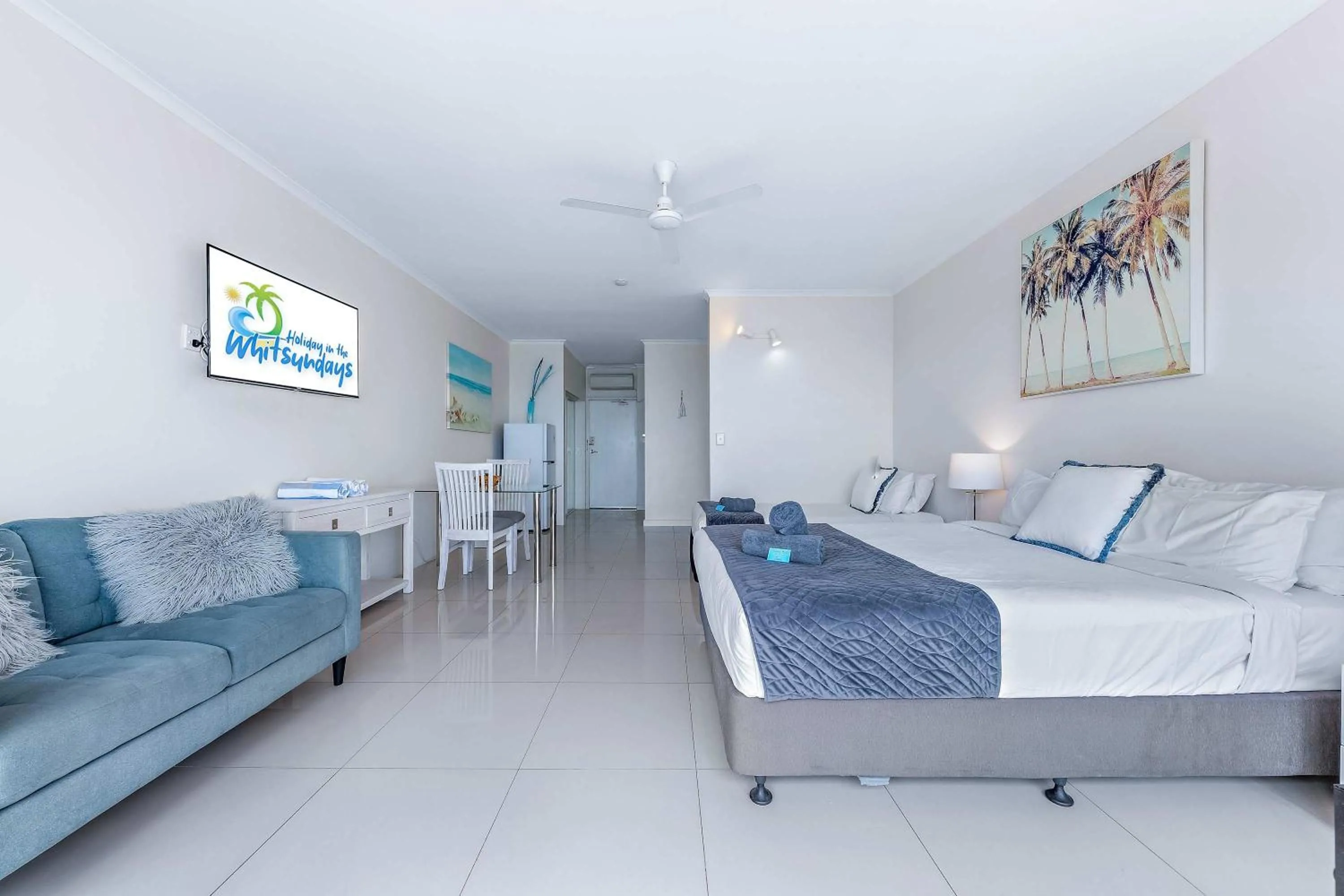 Bed in Central Ocean View Studio 27a KIDS STAY FREE