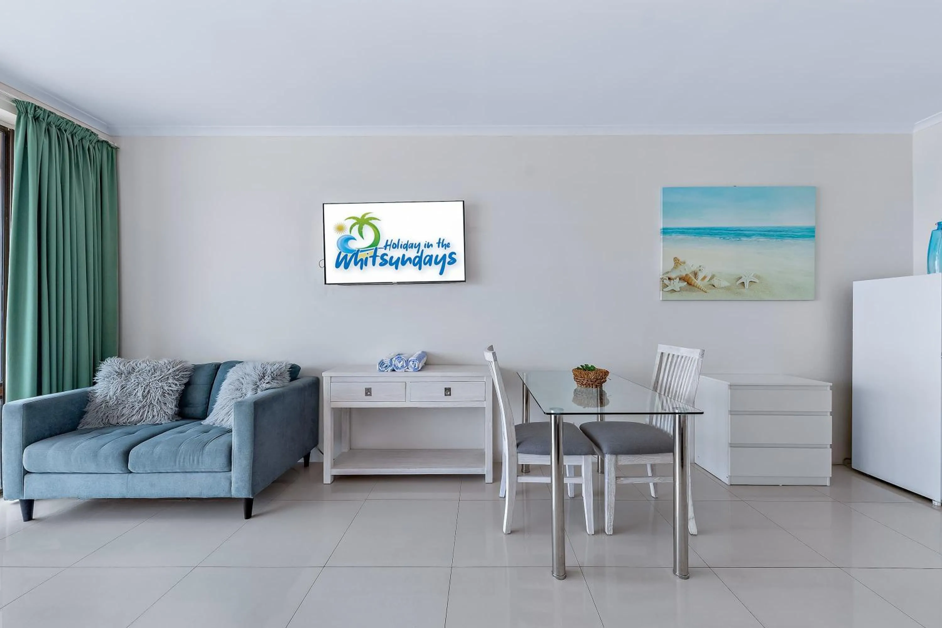 TV and multimedia in Central Ocean View Studio 27a KIDS STAY FREE