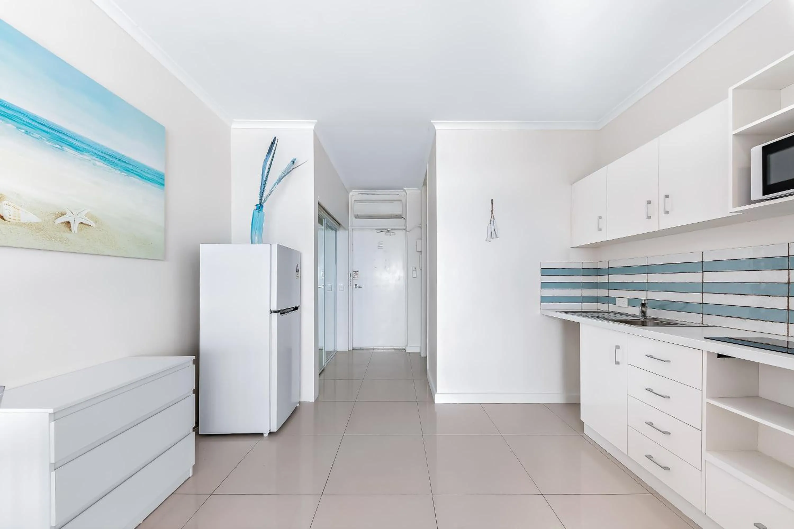 Kitchen or kitchenette in Central Ocean View Studio 27a KIDS STAY FREE