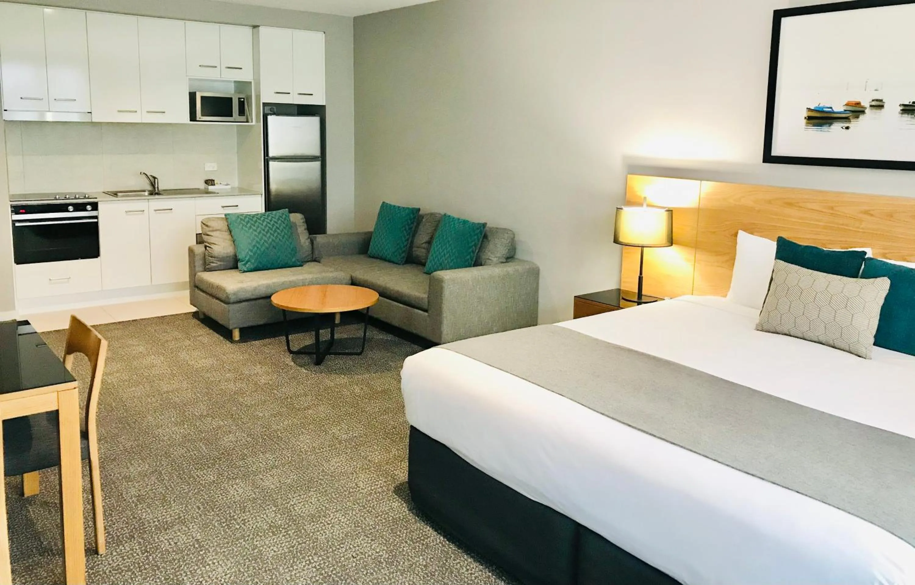 Photo of the whole room, Bed in Quest Brighton on the Bay