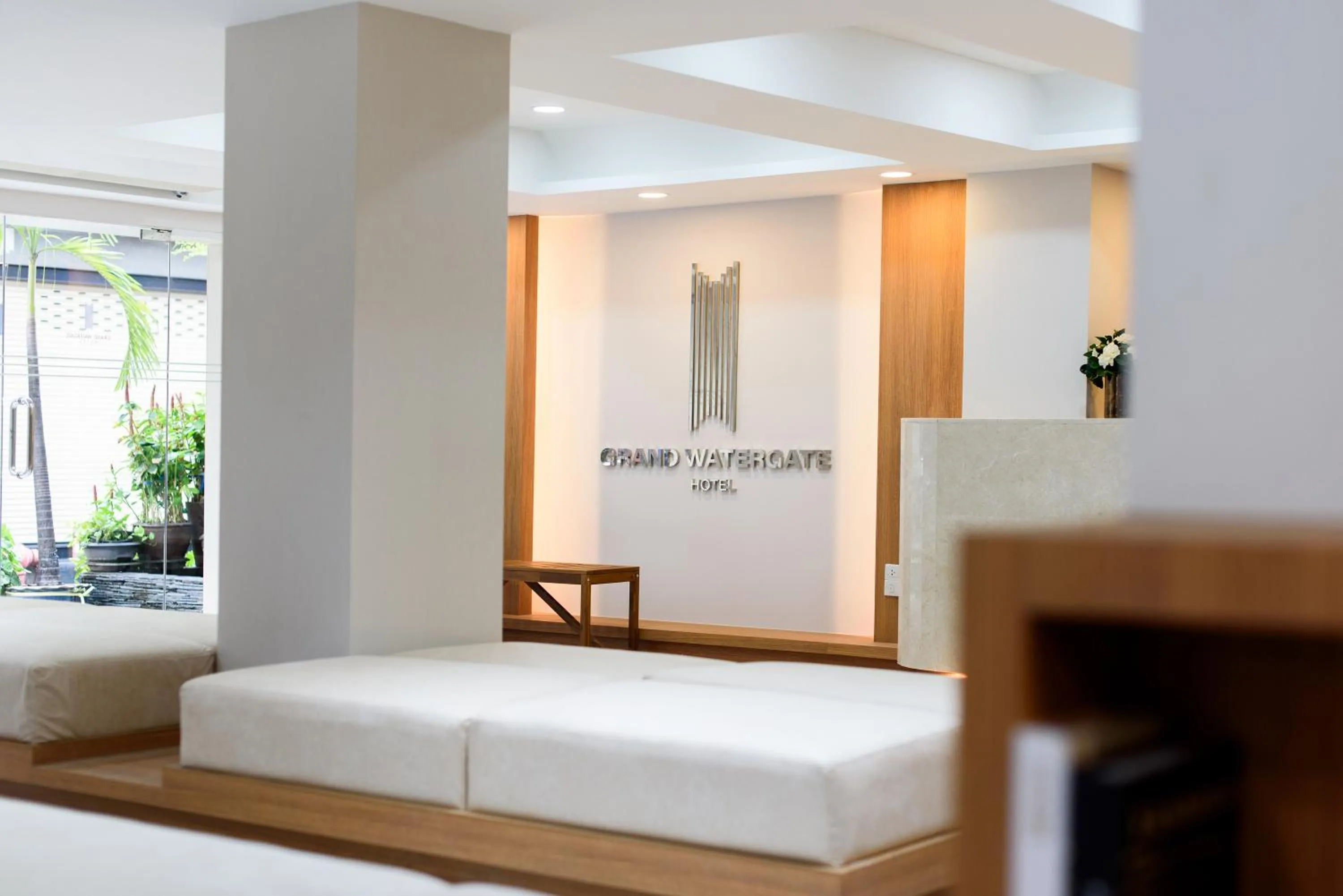 Lobby or reception, Bed in Grand Watergate Hotel