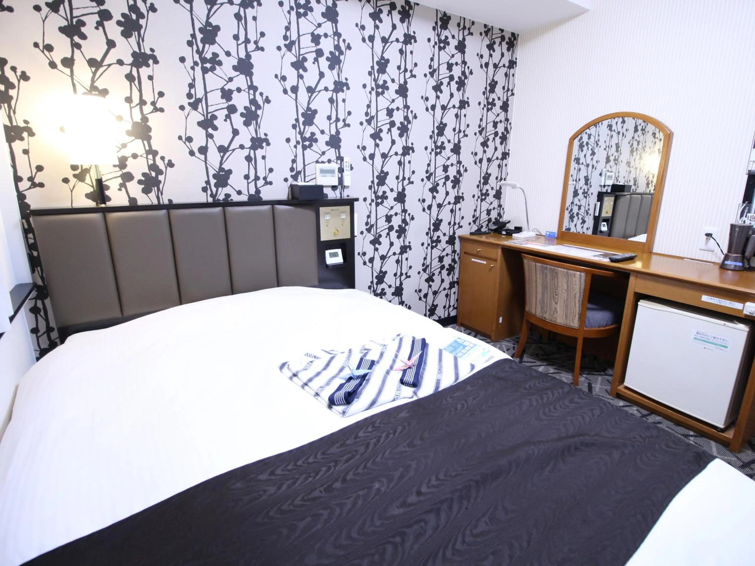 Bed in APA Hotel Hikoneminami