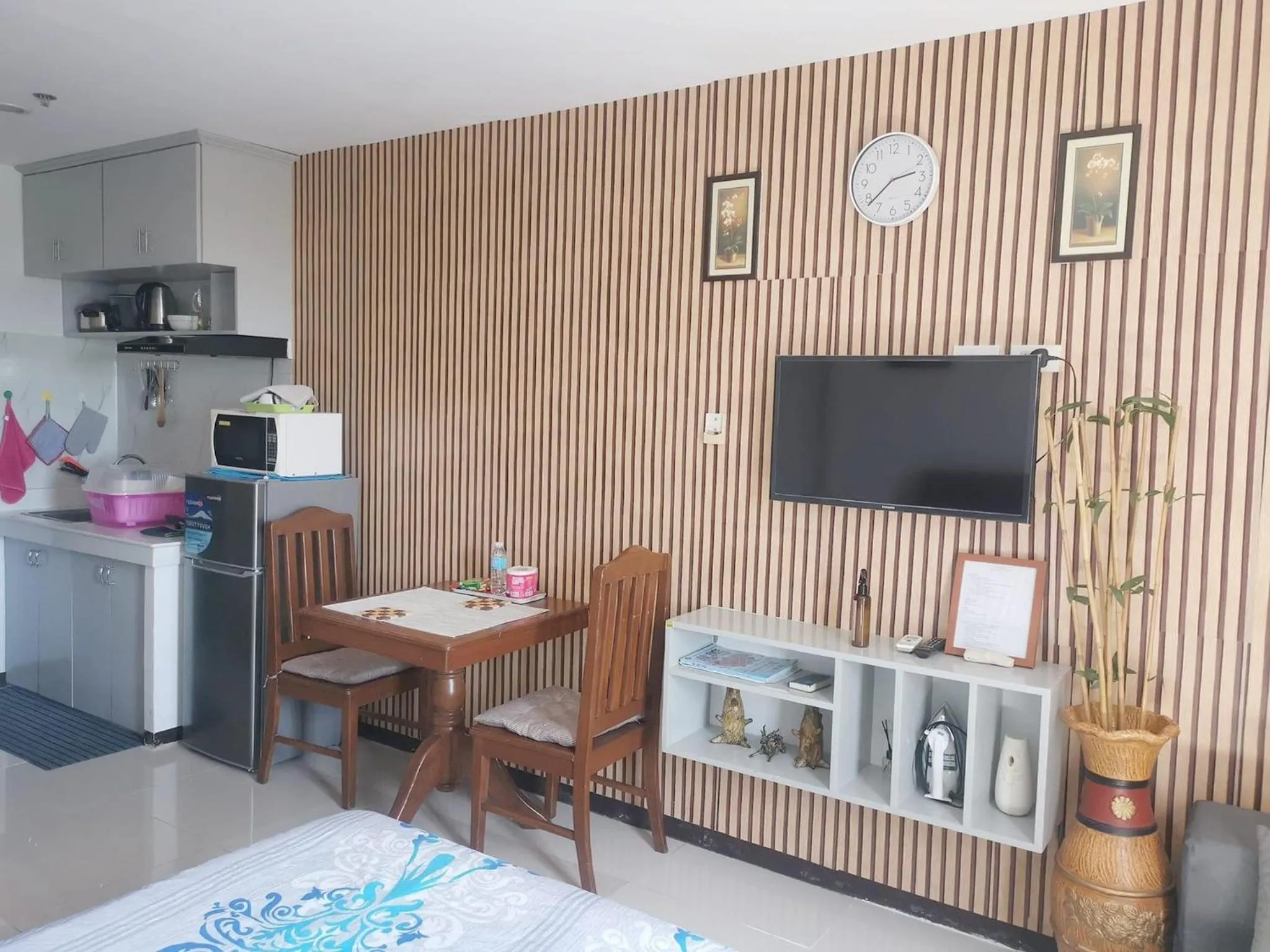 Photo of the whole room in Unit 1109 Cityscape Residences