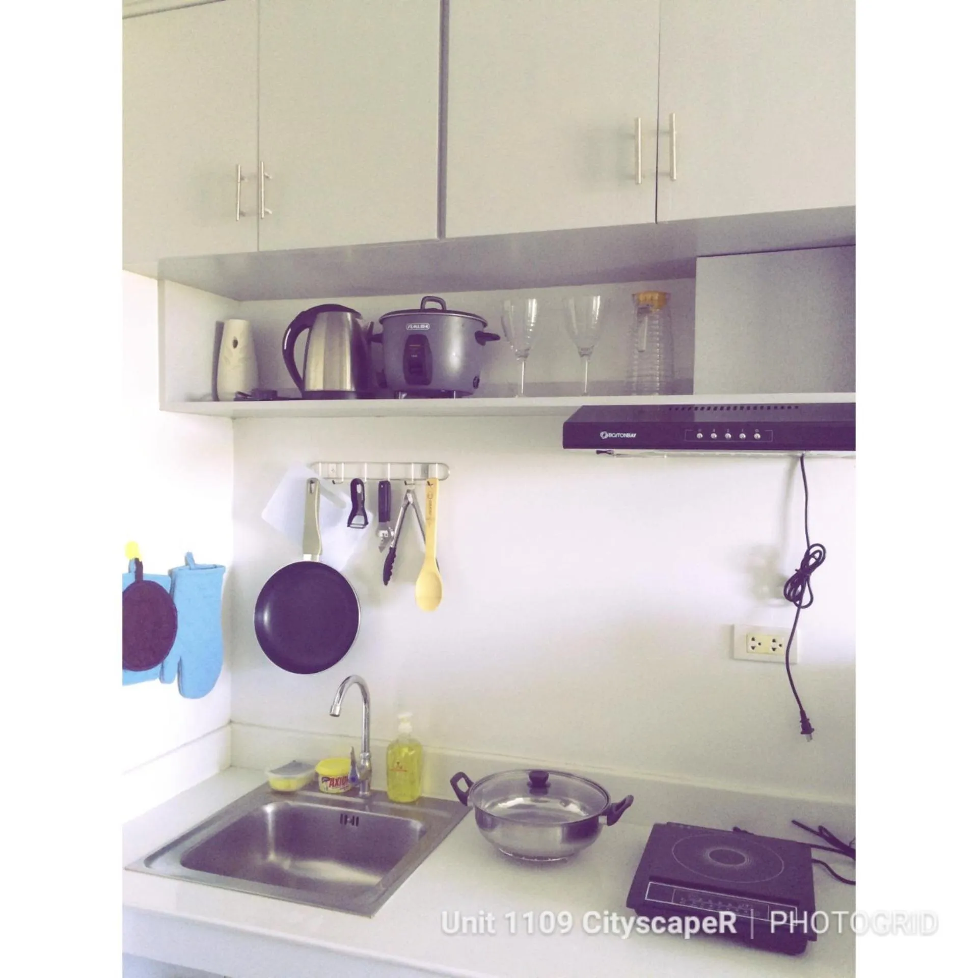 Kitchen or kitchenette in Unit 1109 Cityscape Residences