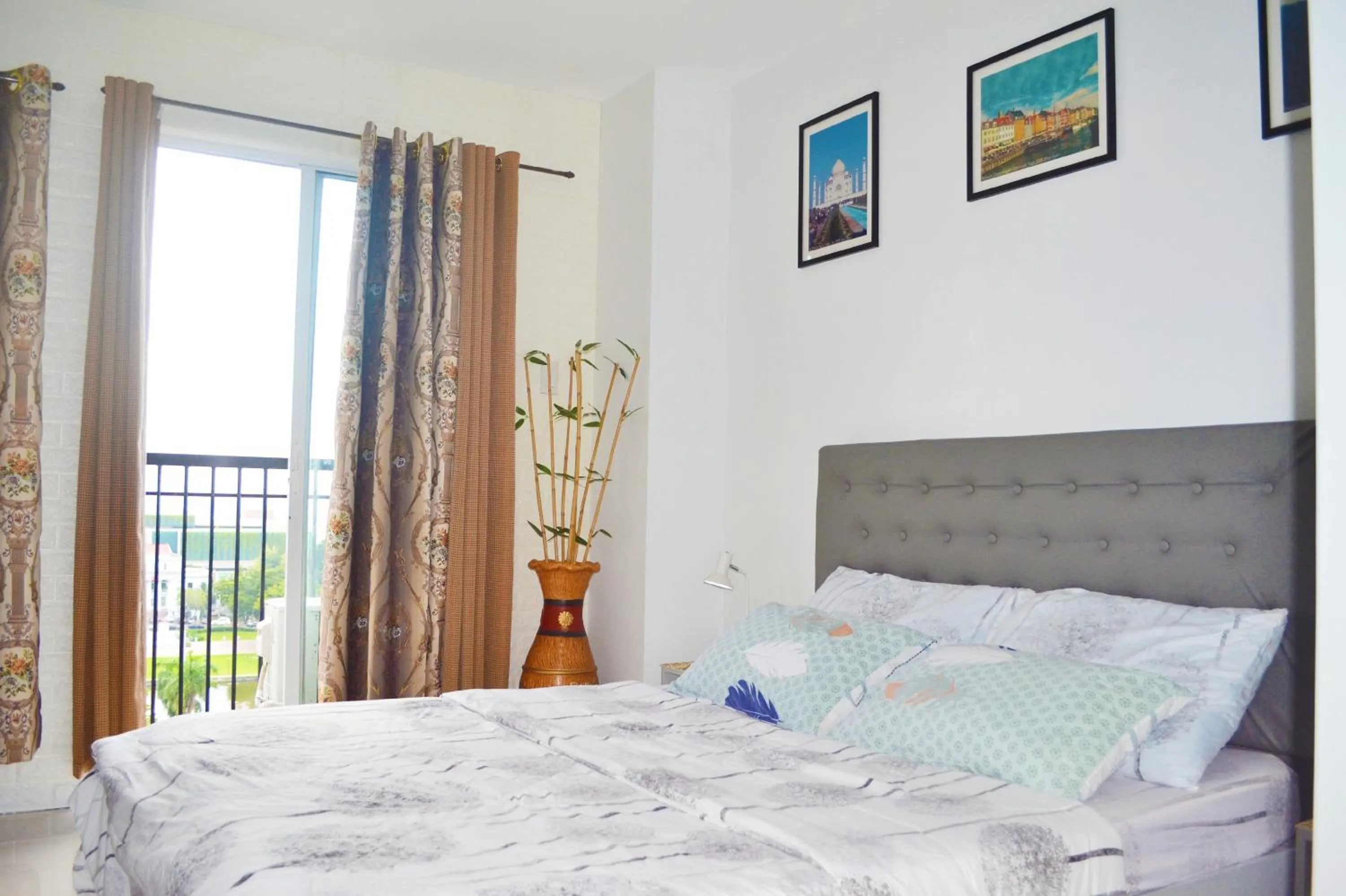 Bedroom, Bed in Unit 1109 Cityscape Residences