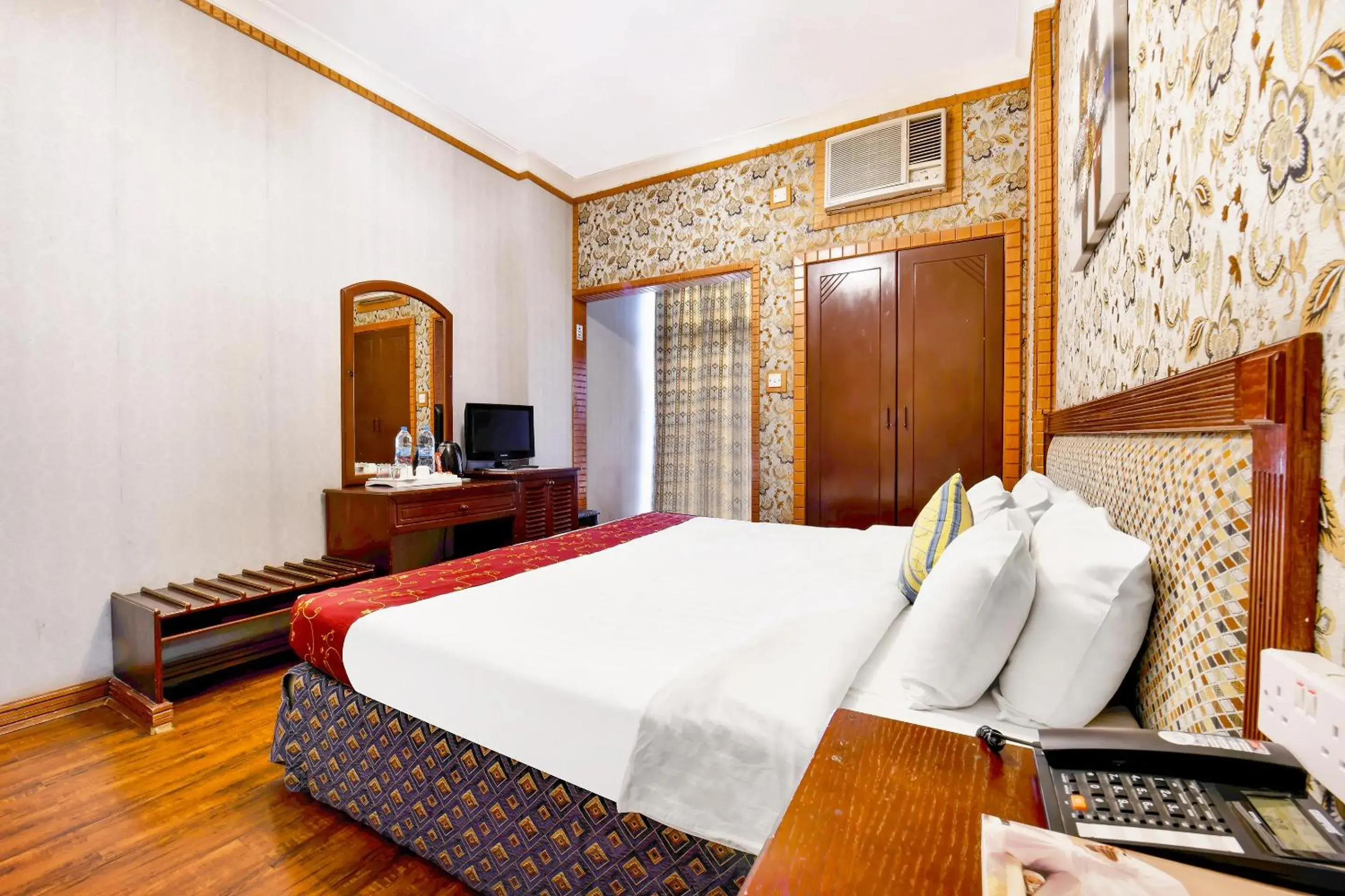 Bedroom, Bed in Capital O 125 Moon Plaza Hotel Bedroom, Bed in Capital O 125 Moon Plaza Hotel