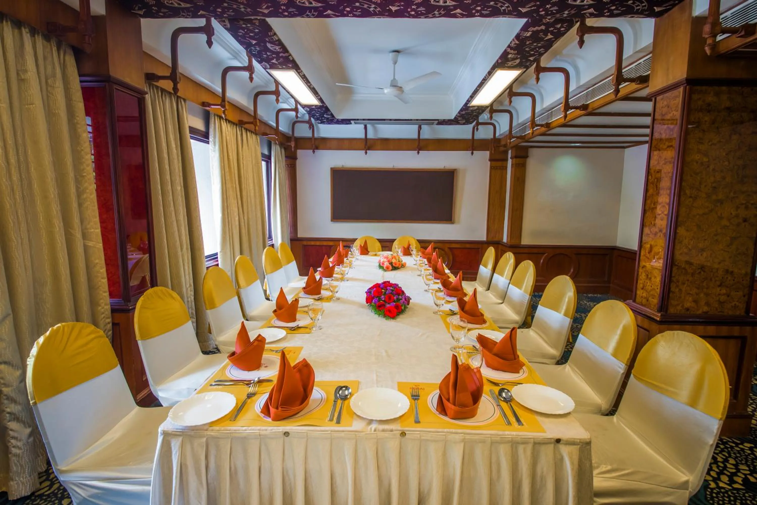 Banquet/Function facilities in The Renai Cochin