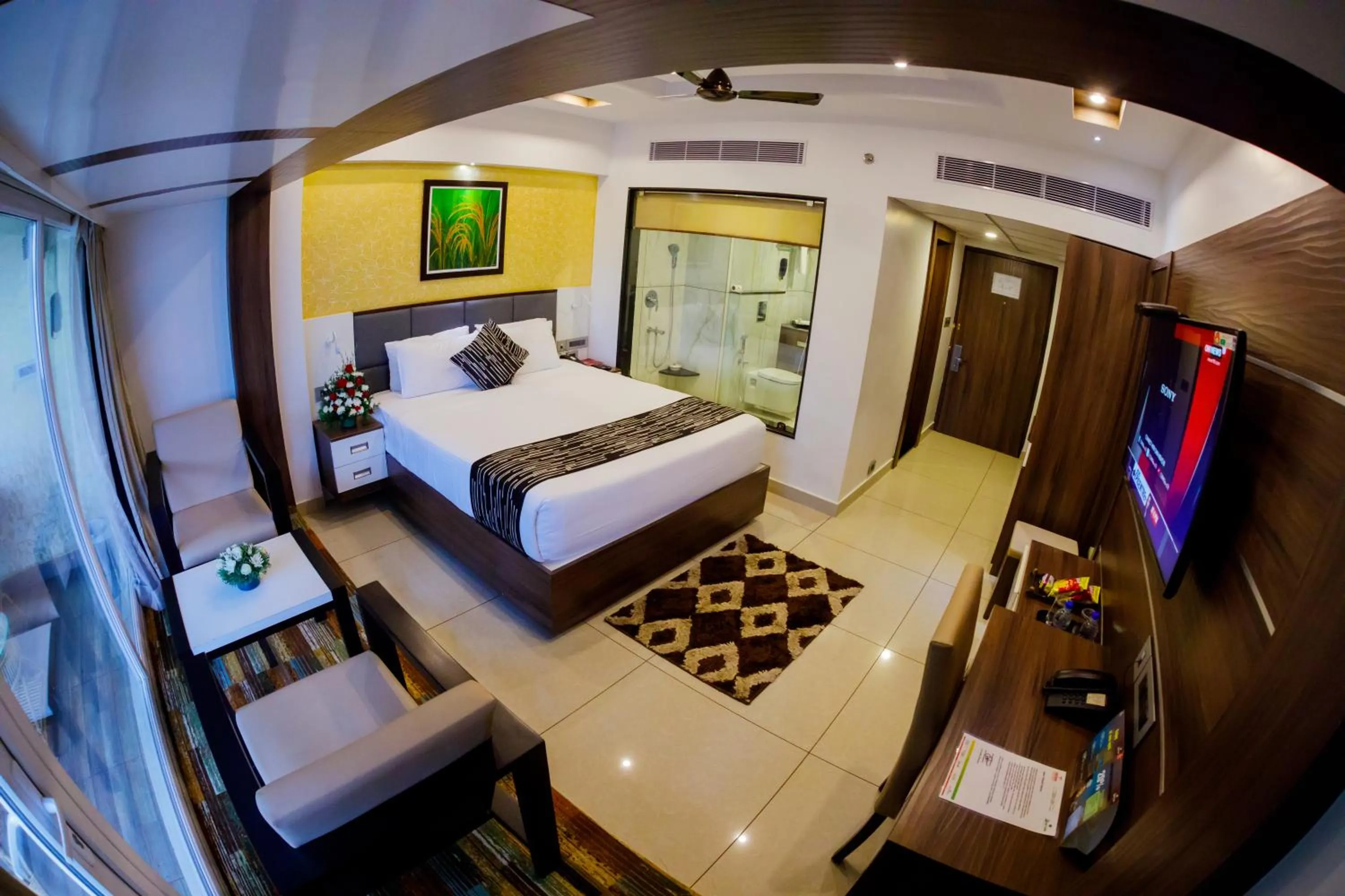Photo of the whole room, Bed in The Renai Cochin