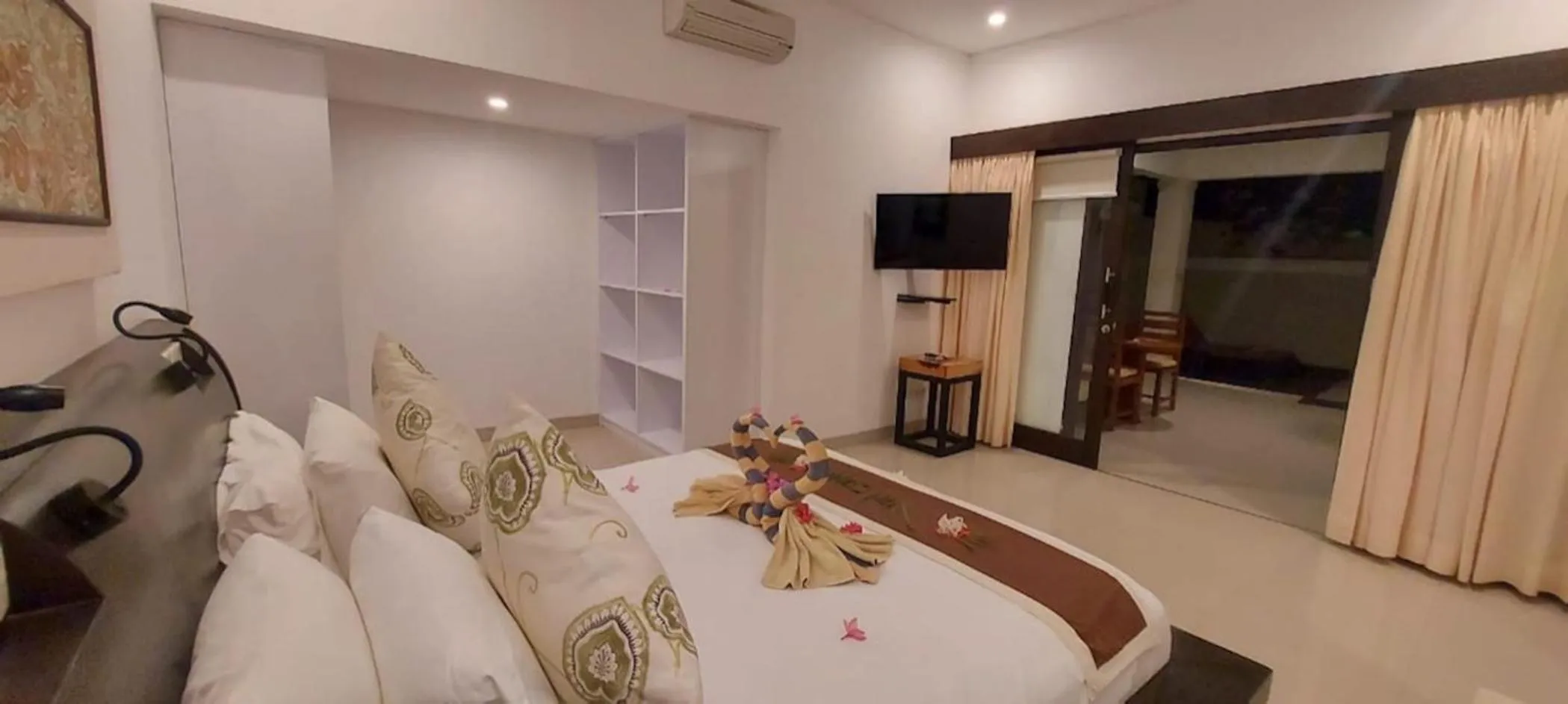 Bedroom in Kokomo Resort