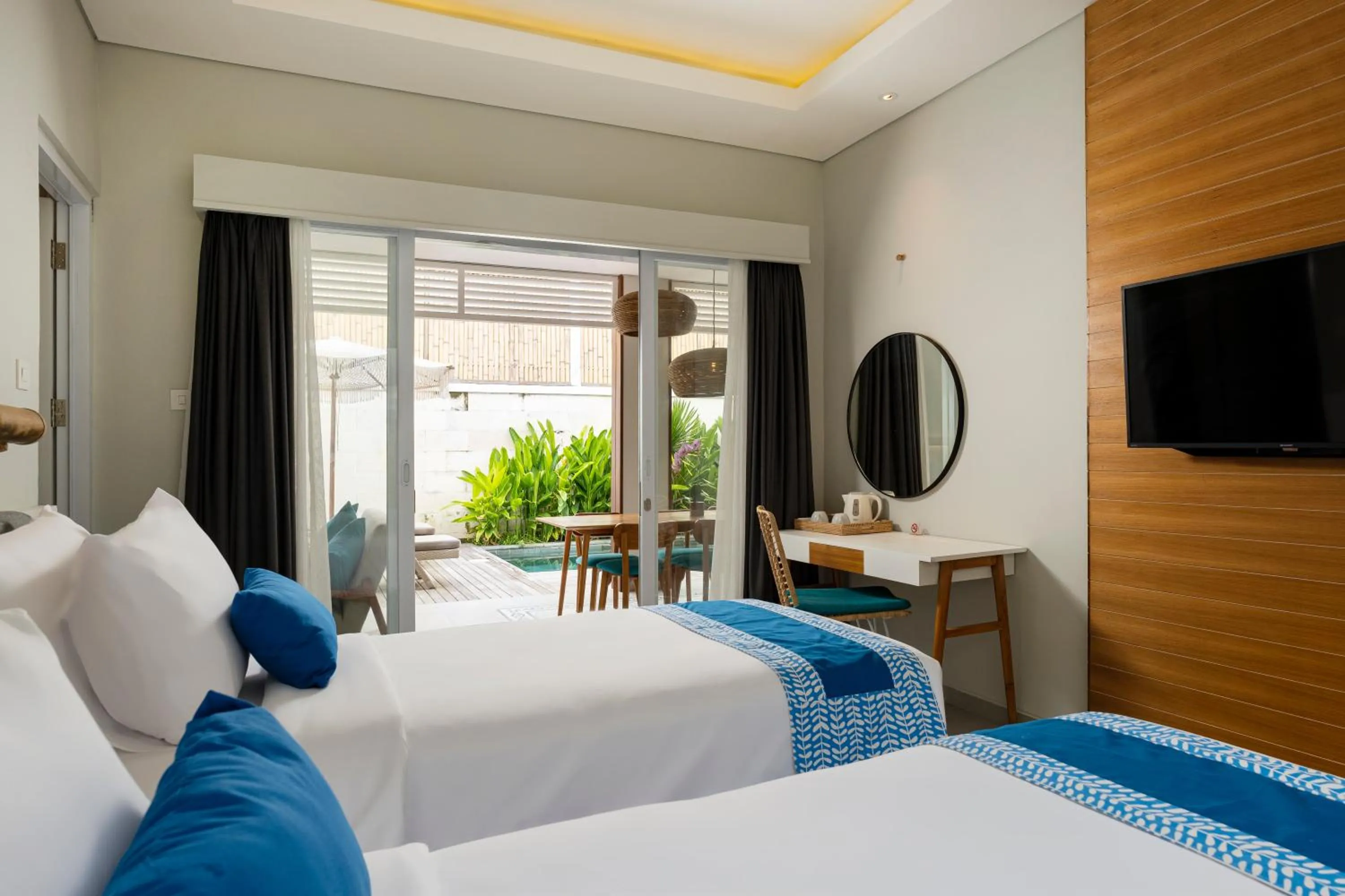 Bedroom, Bed in The Beach House Resort