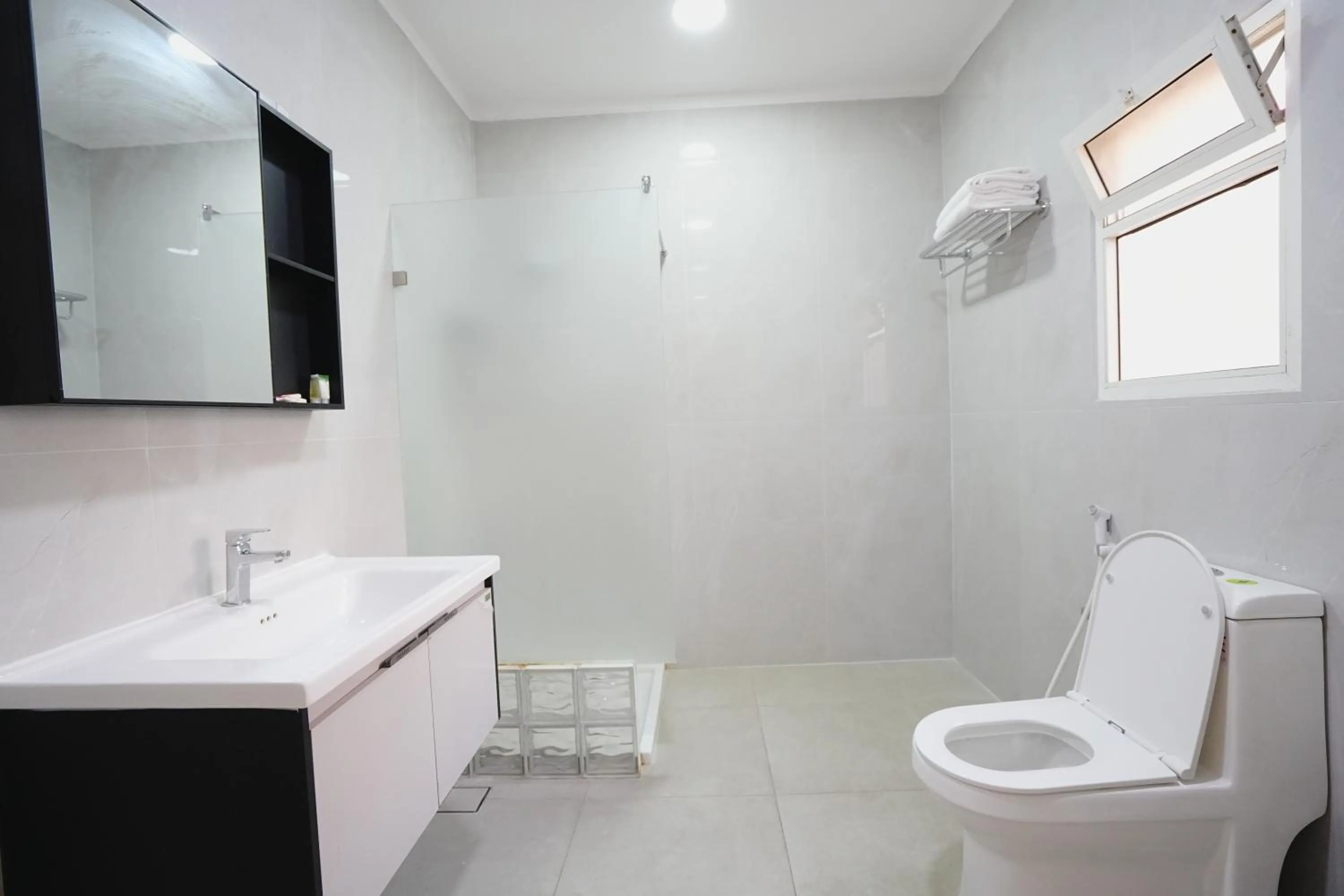 Shower in Tropicana Hotel