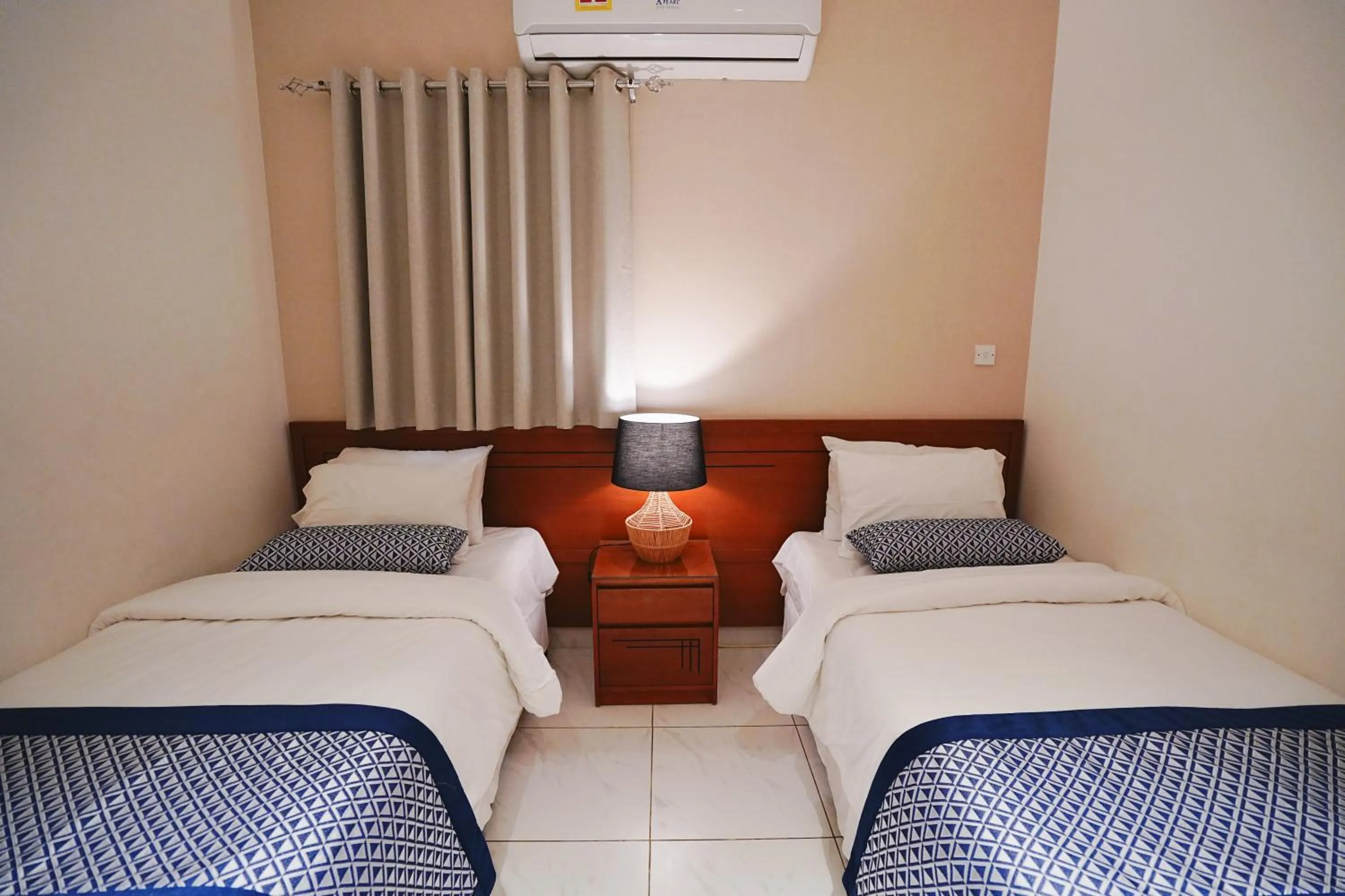 Bedroom, Bed in Tropicana Hotel